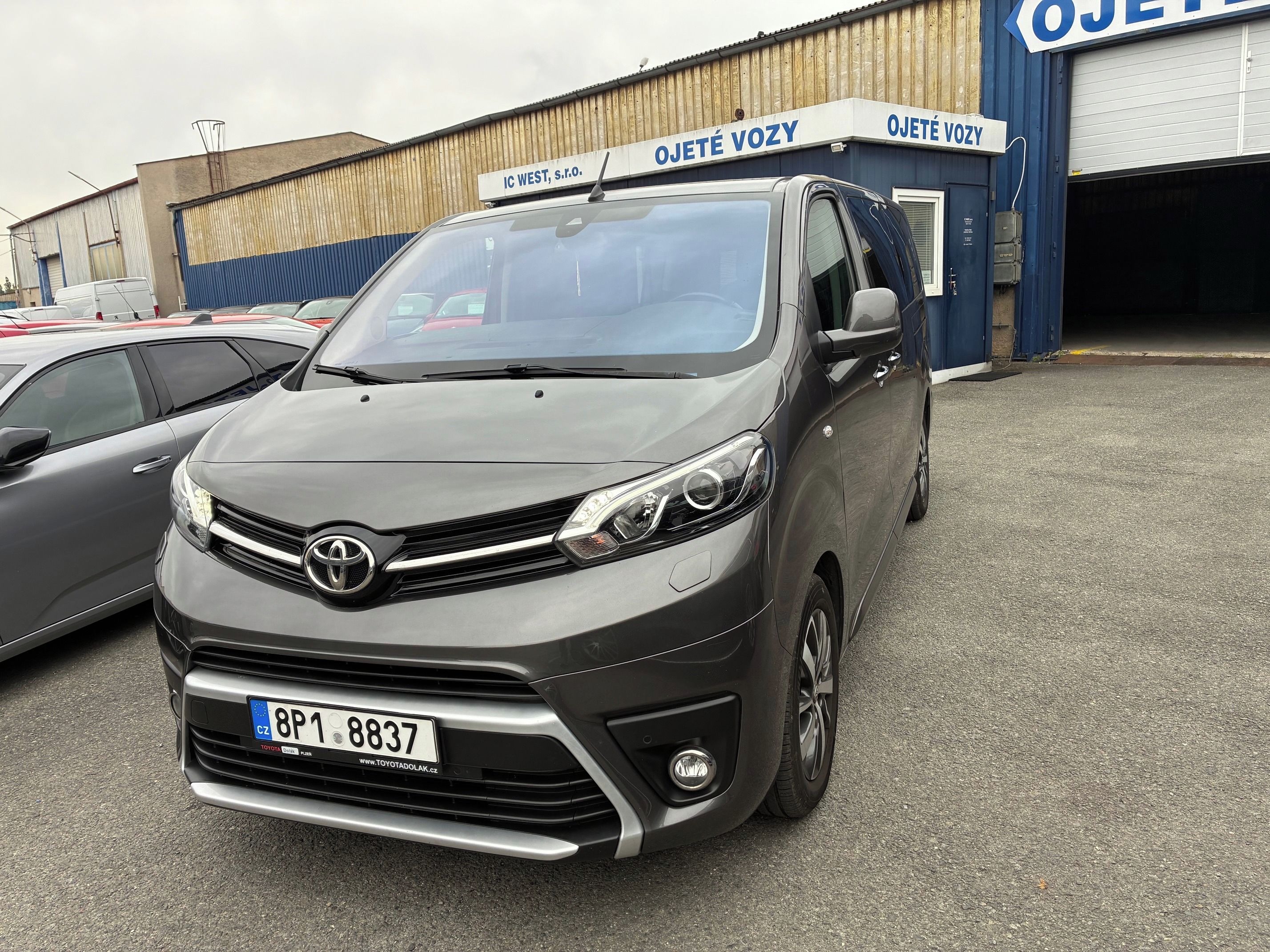 Toyota Proace, Verso 2,0 D-4D 150 Family8míst