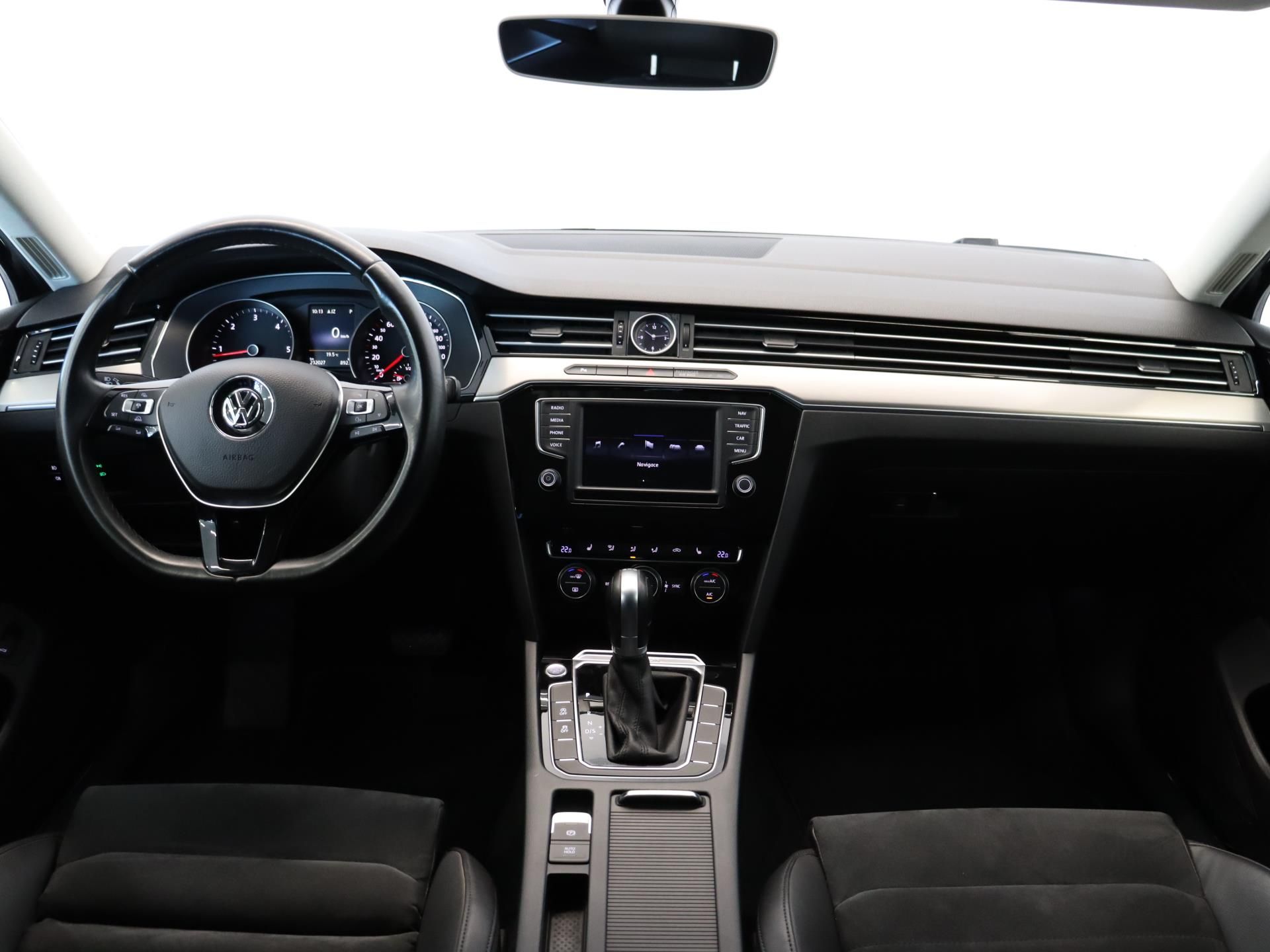 Volkswagen Passat Variant, HL 2,0 TDI 140 kW DSG 4Motion - fotka 5