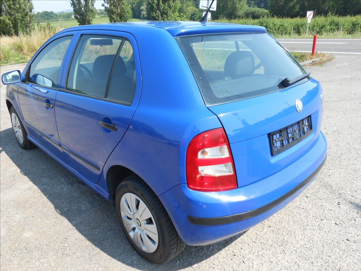 Škoda Fabia, 1,4 i 16 V 55 kW Serviska - fotka 4