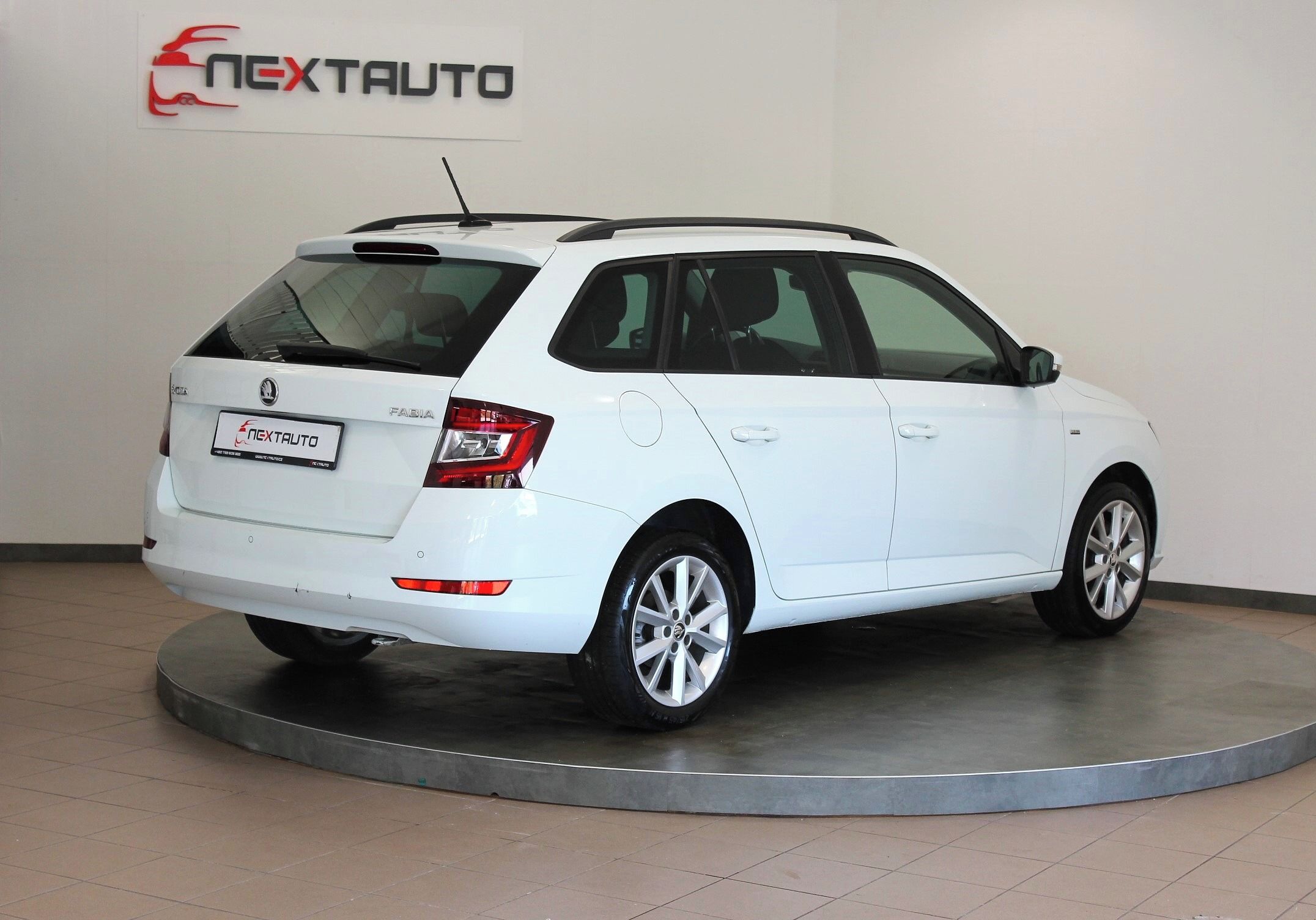 Škoda Fabia, 1.0 TSI 81kW CLEVER, 1.MAJITEL - fotka 5
