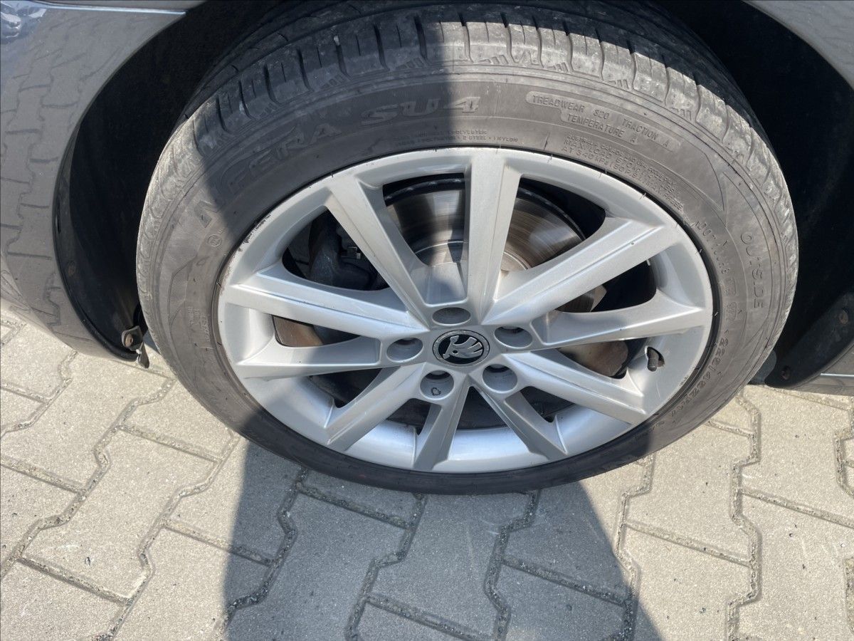 Škoda Octavia, 2,0 TDI JOY 110 KW DIGIKLIMA X - fotka 6