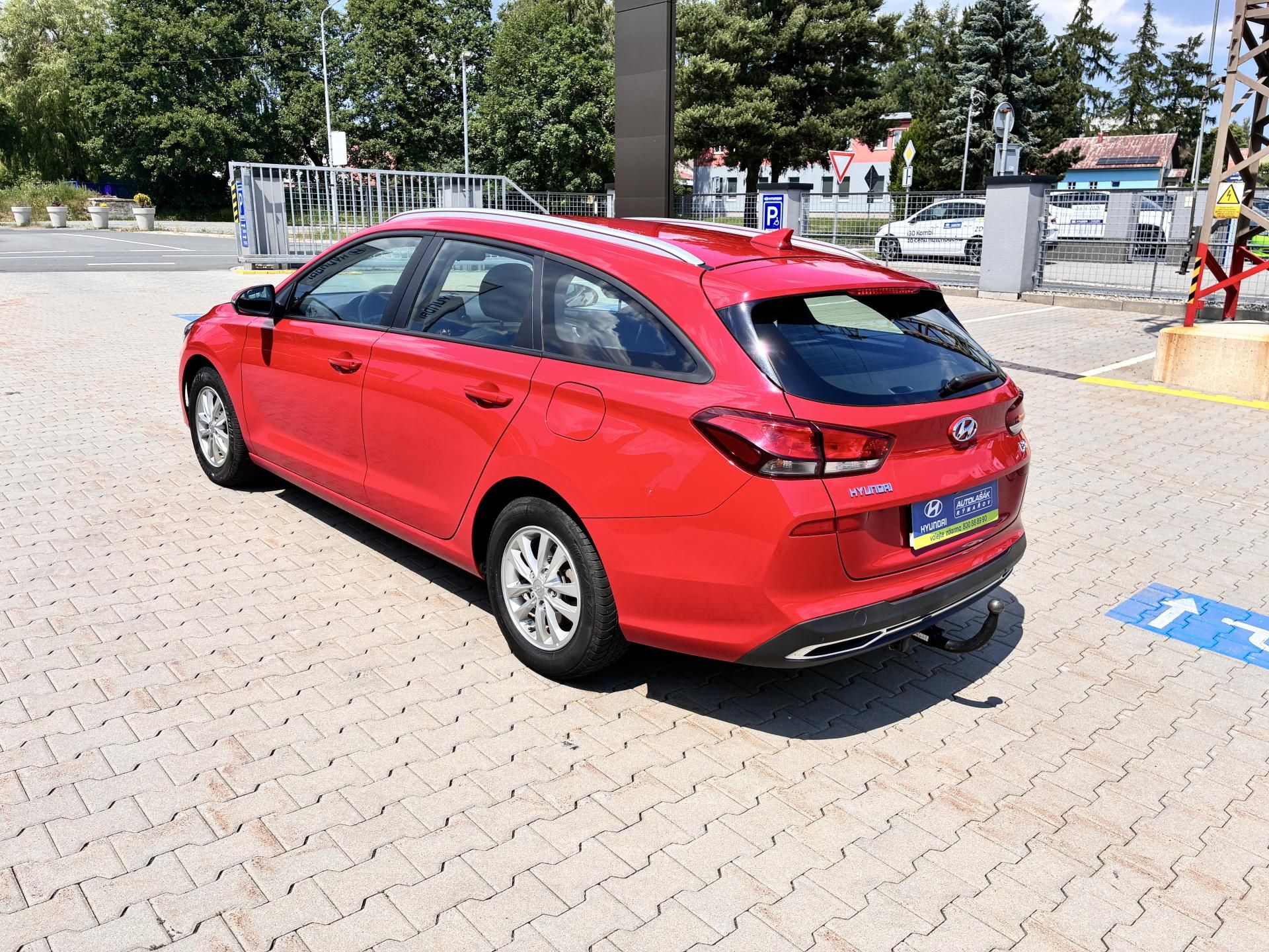 Hyundai i30, 1.0T-GDi 88kW COMFORT - fotka 5