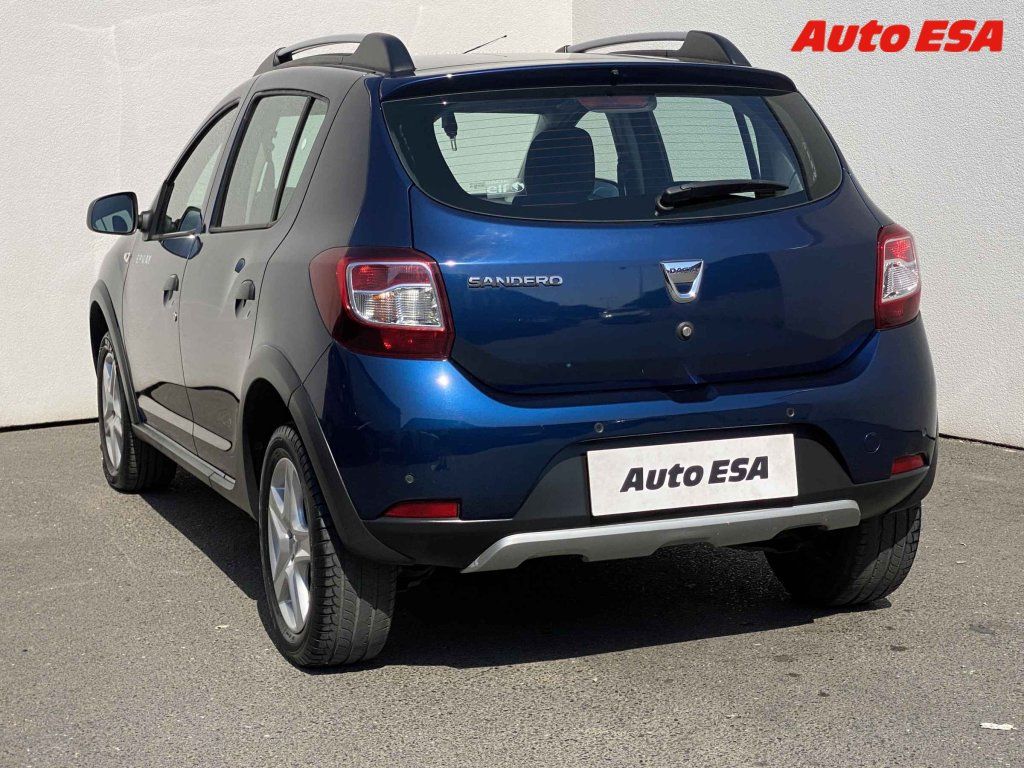 Dacia Sandero, 0.9,navi - fotka 6