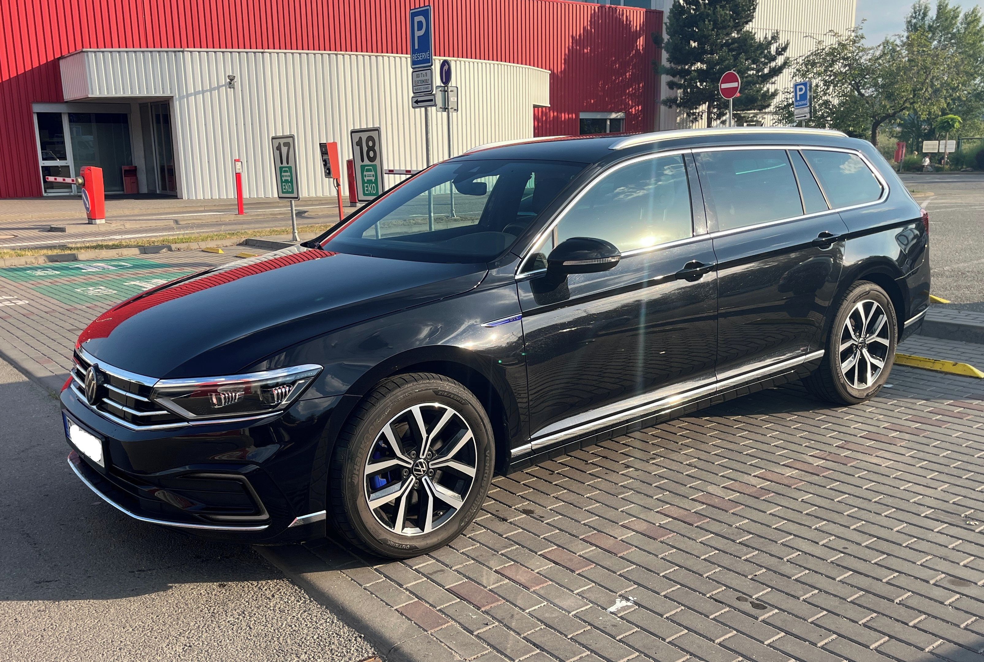 Volkswagen Passat, 1.4 GTE DSG - fotka 2