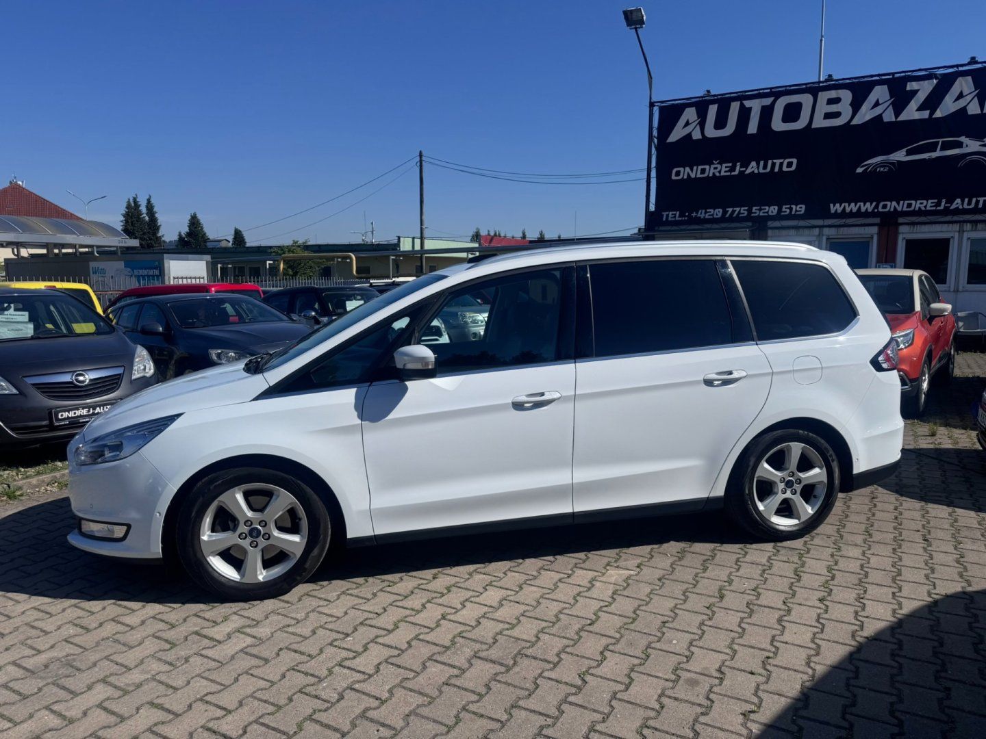 Ford Galaxy, 2,0 TDCI 132KW 1. MAJ TITAN 7X - fotka 2