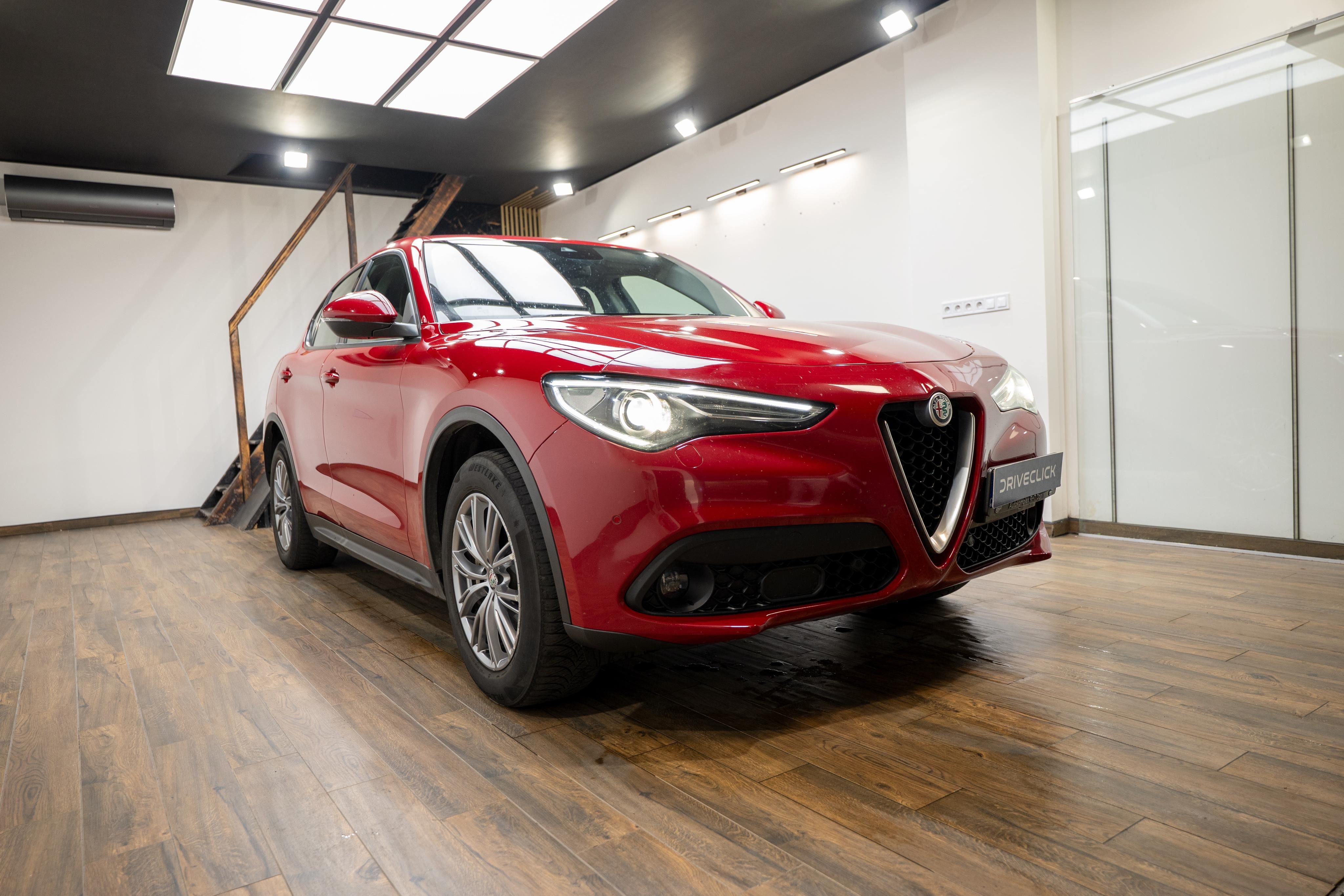 Alfa Romeo Stelvio, Q4 2.2 JTD 154 kW - fotka 3