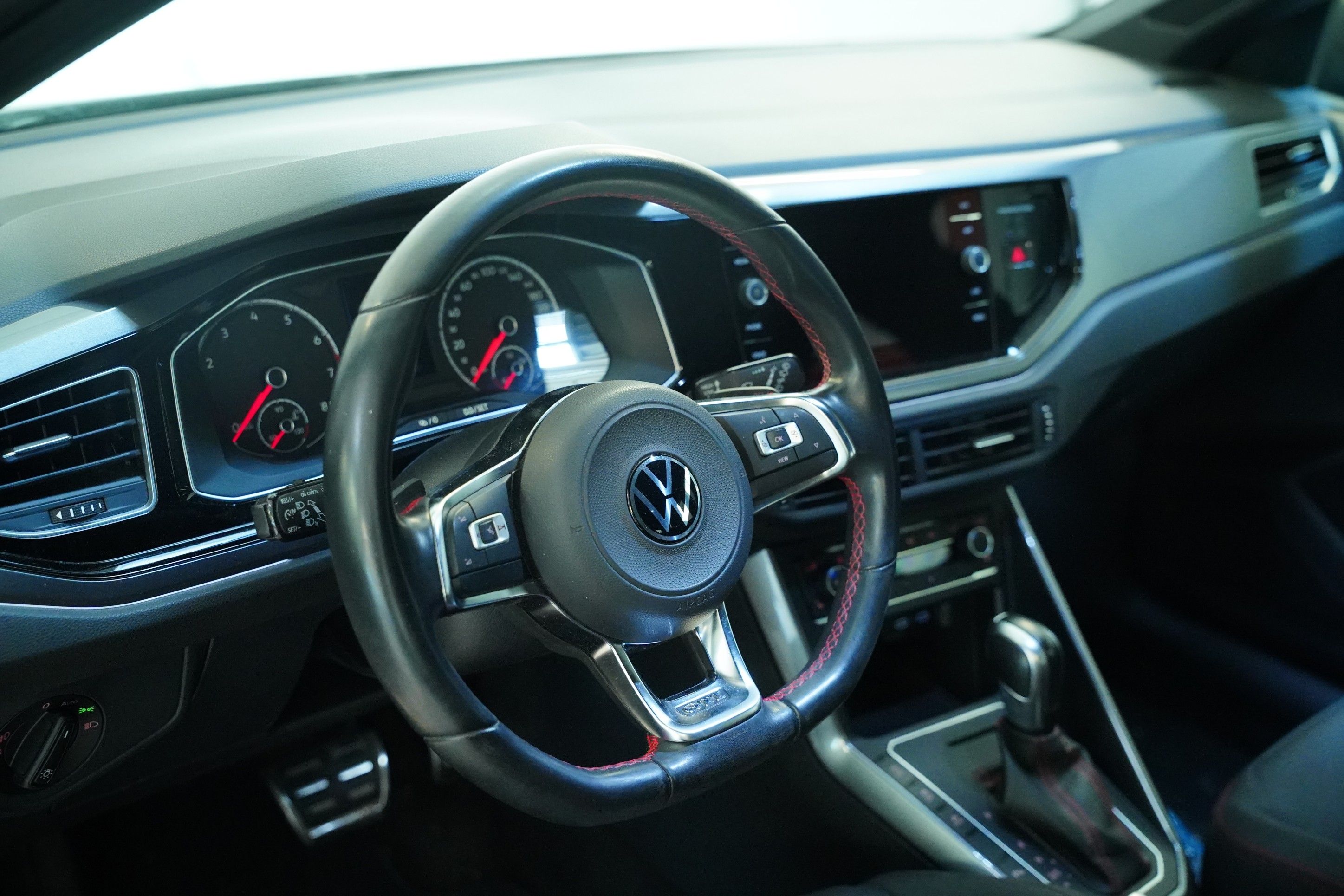Volkswagen Polo, 2.0 TSI 147 kW GTI - fotka 5