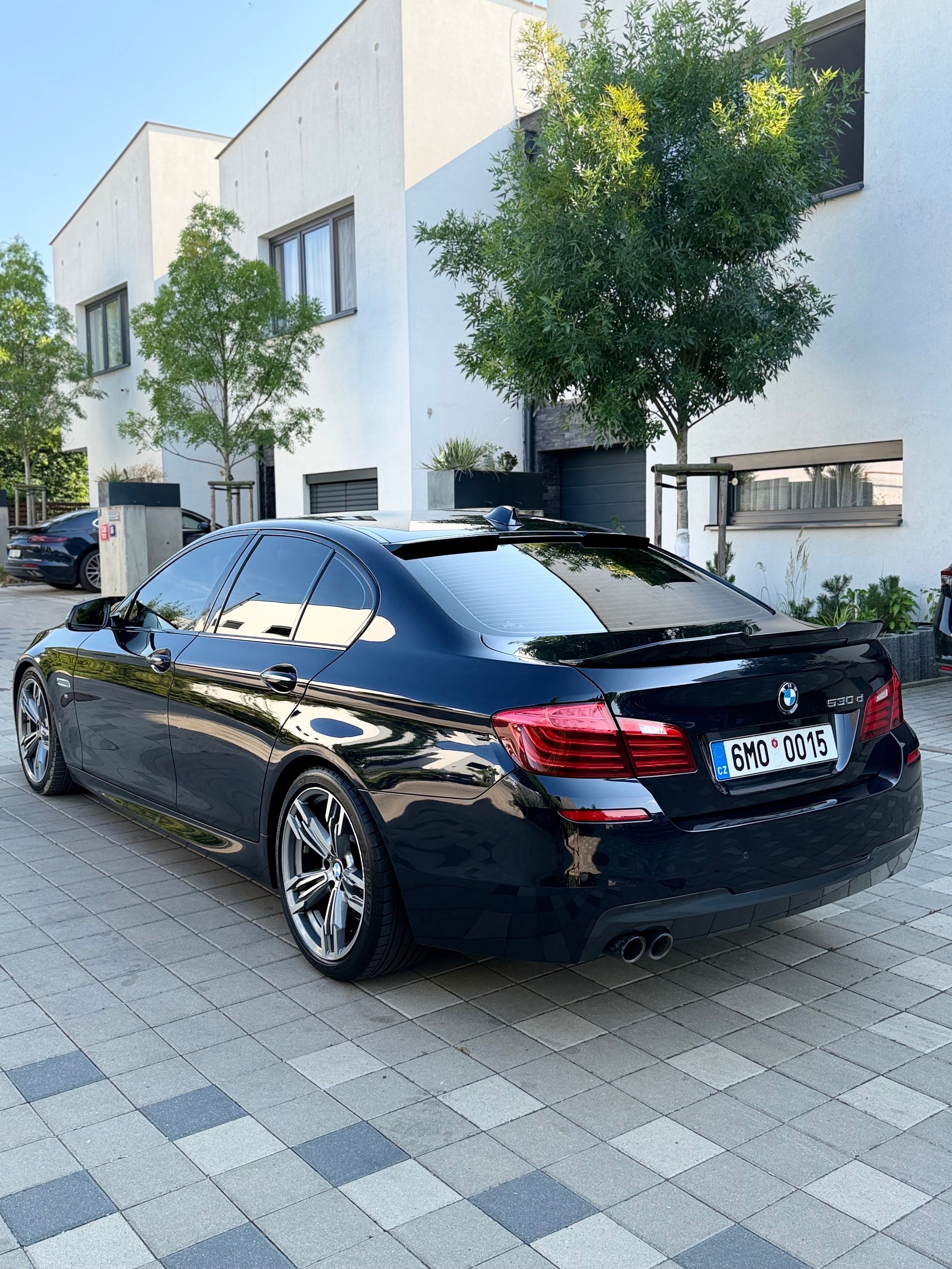 BMW Řada 5, BMW F10 530d M-Paket 2016 - fotka 3