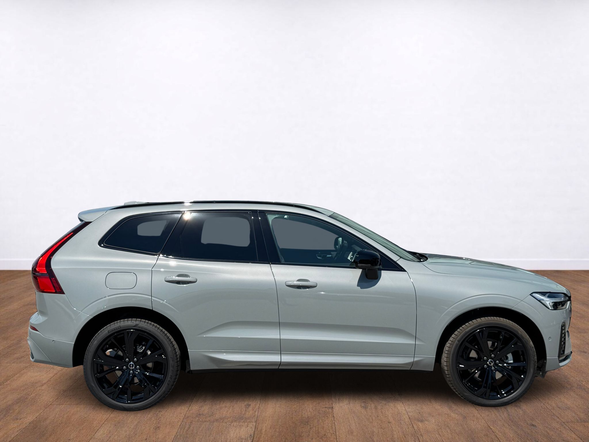 Volvo XC60, PLUS, BLACK EDITION B5, 360° - fotka 5