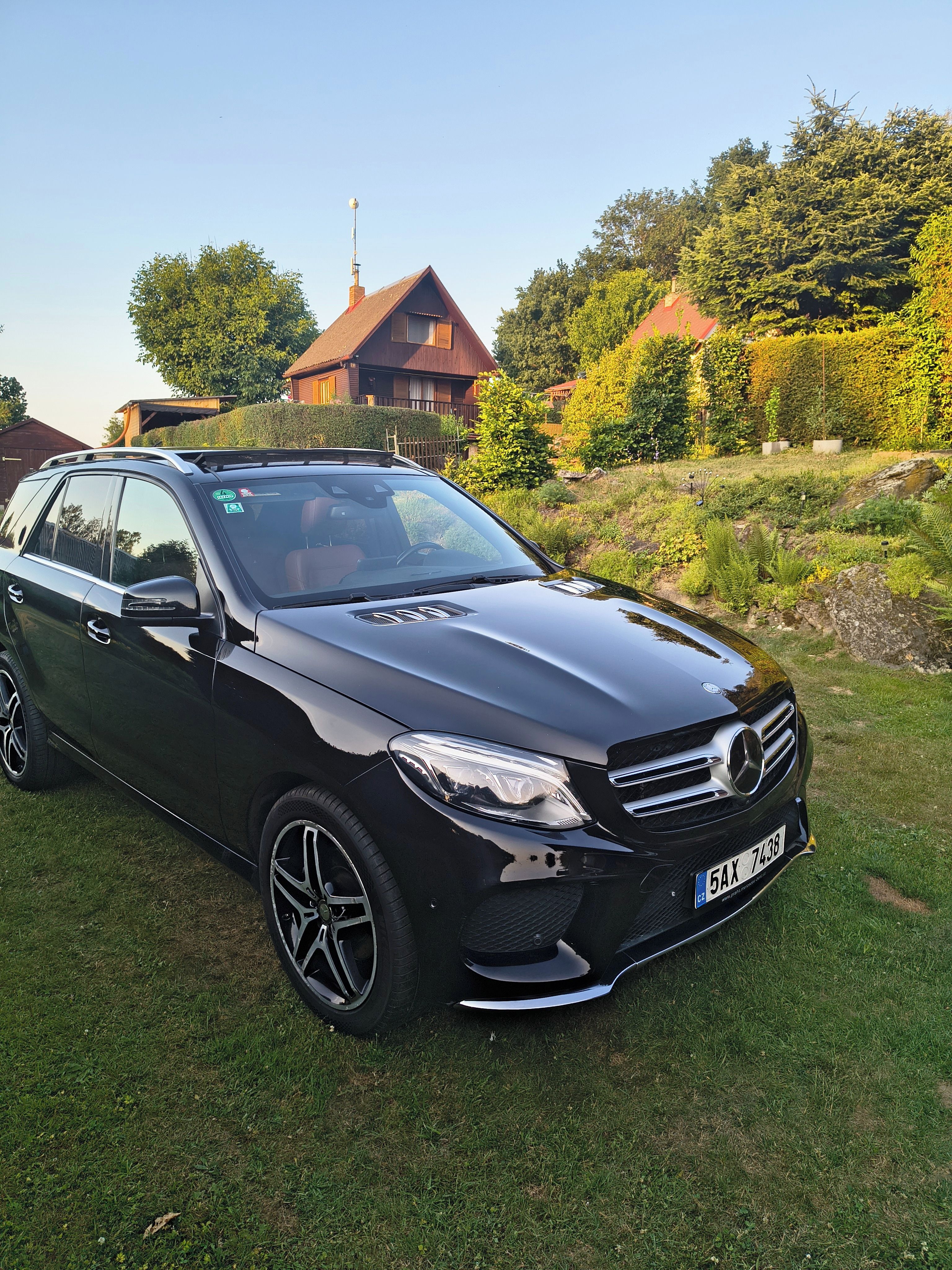 Mercedes-Benz GLE, 350d,4Matic,vzduchove odpruzen - fotka 5