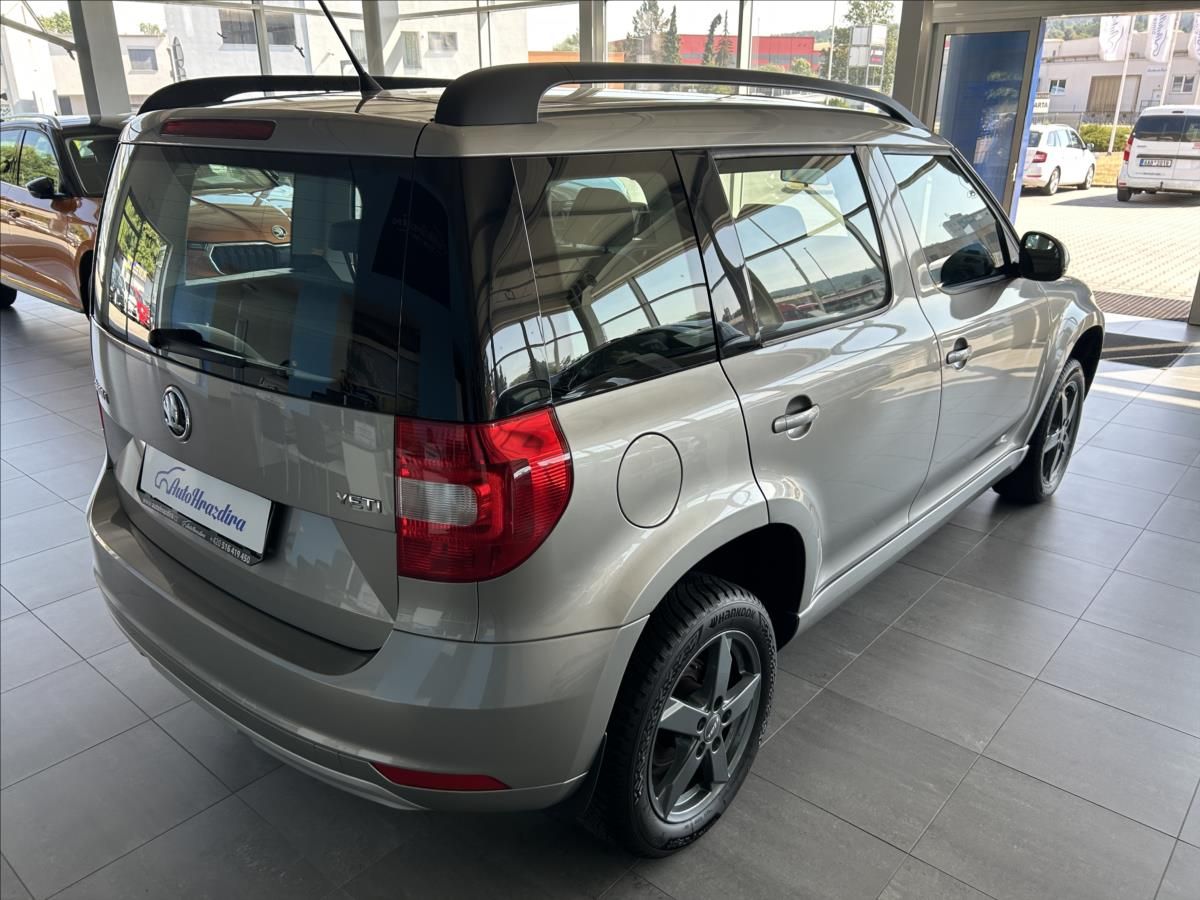 Škoda Yeti, 1,2   TSI 81kW,SERVISKA - fotka 6