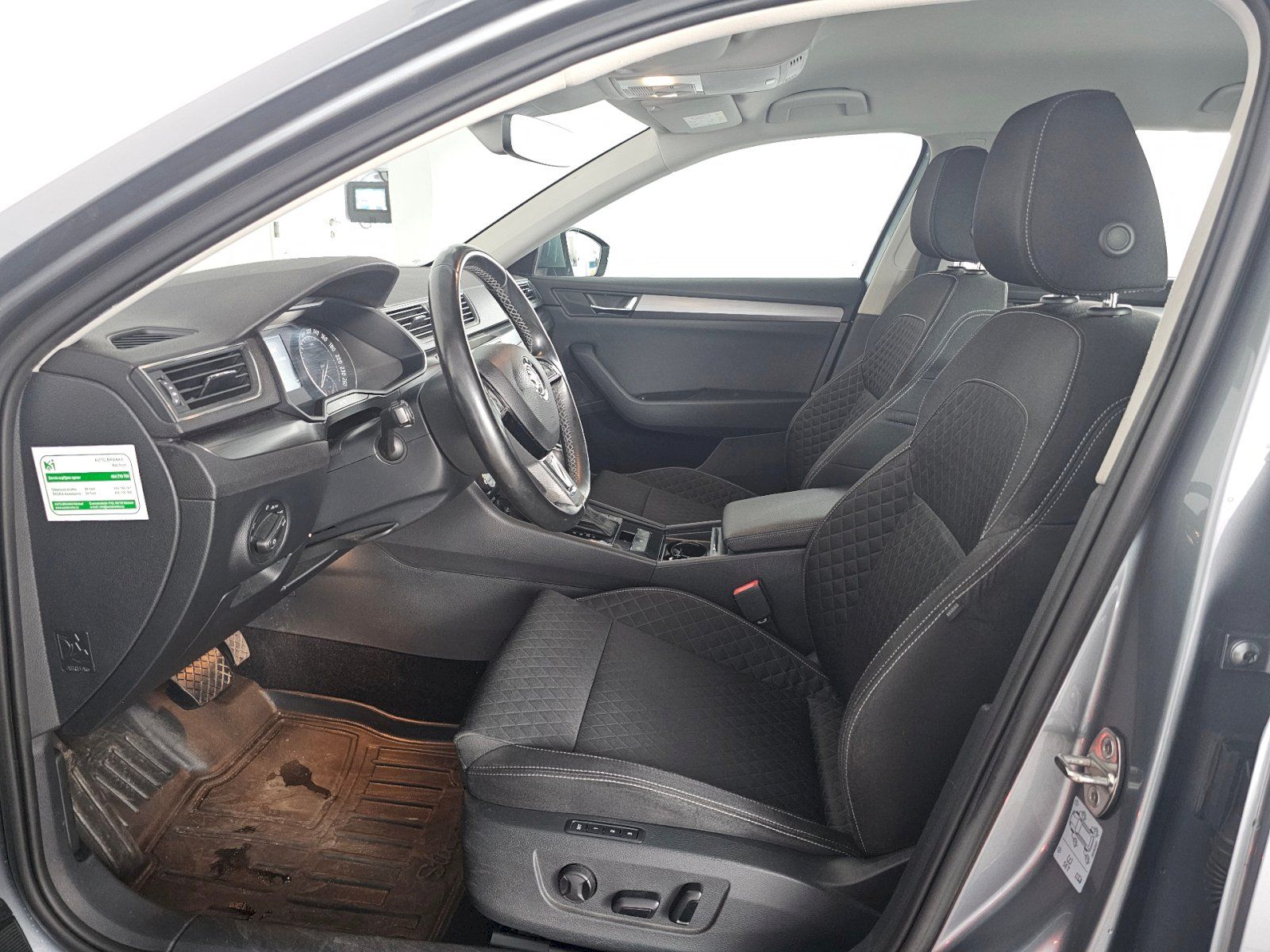 Škoda Superb, 2.0TDi 140kW DSG STYLE PLUS TA - fotka 6