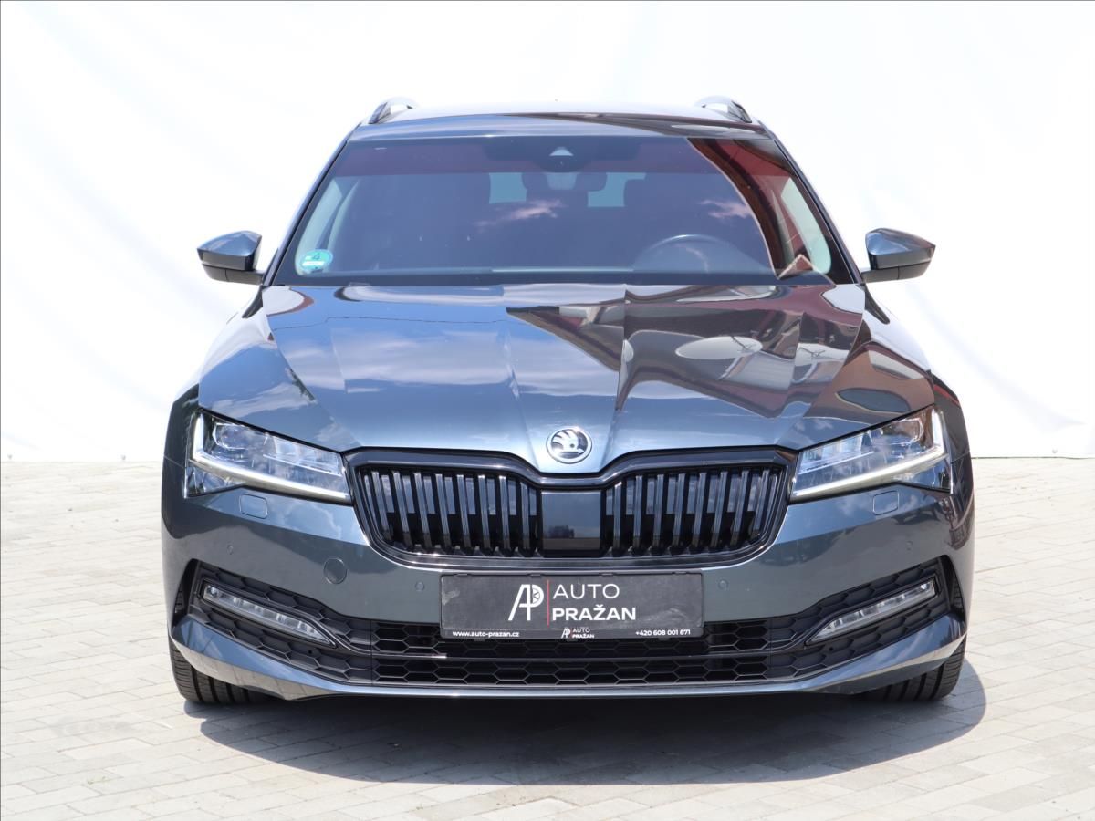 Škoda Superb, 2,0 TDI DSG ACC DCC Kamera LED - fotka 2