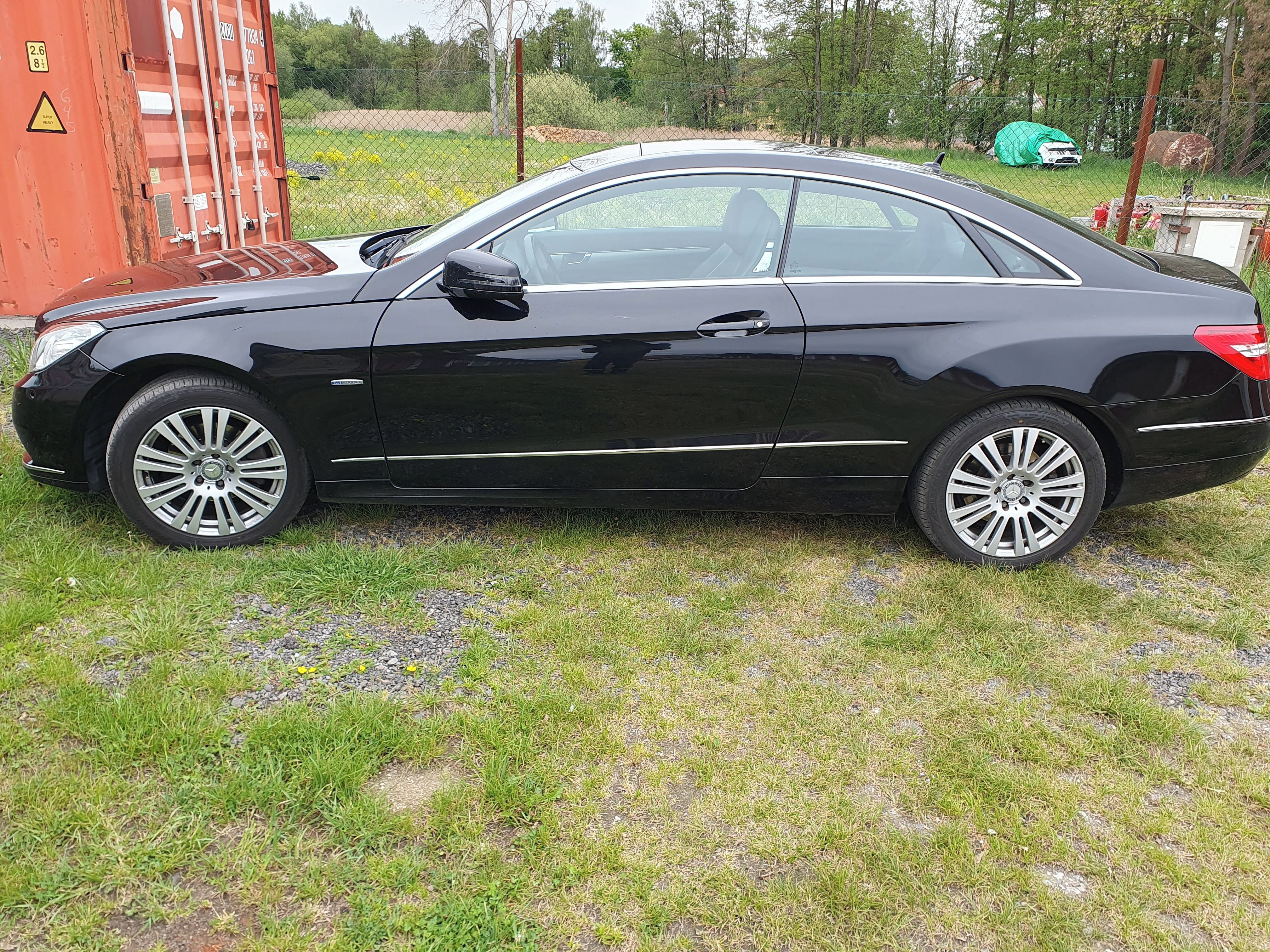 Mercedes-Benz Třídy E, E 250 kupé - fotka 5