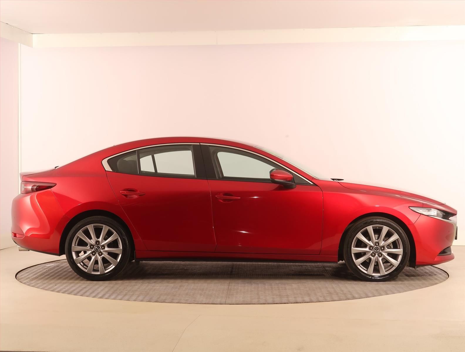 Mazda 3, 2.0 Skyactiv-G, ČR,1.maj - fotka 6