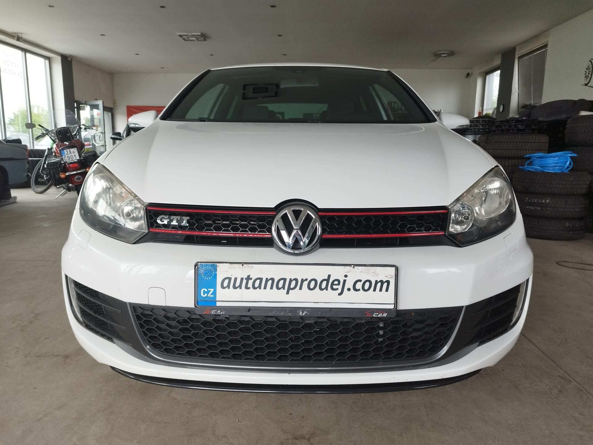 Volkswagen Golf, GTI,2,0TSI,155KW,AUT.KL.18ALU - fotka 2