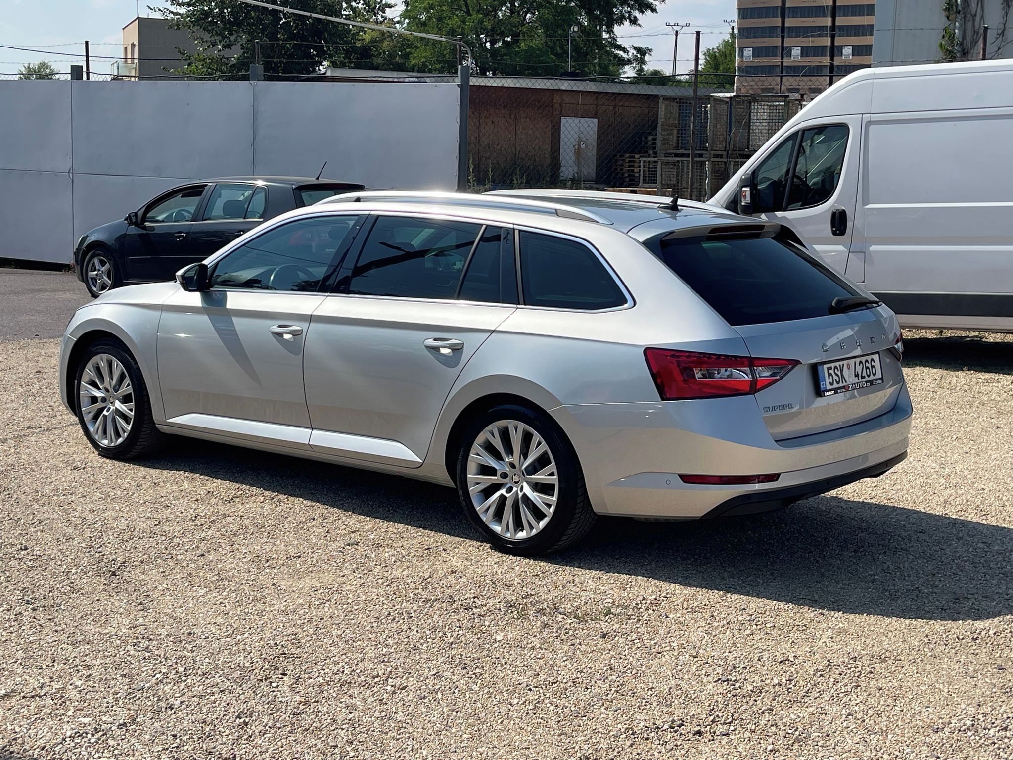 Škoda Superb, STYLE 2.0TDi 147kW*4x4* - fotka 3
