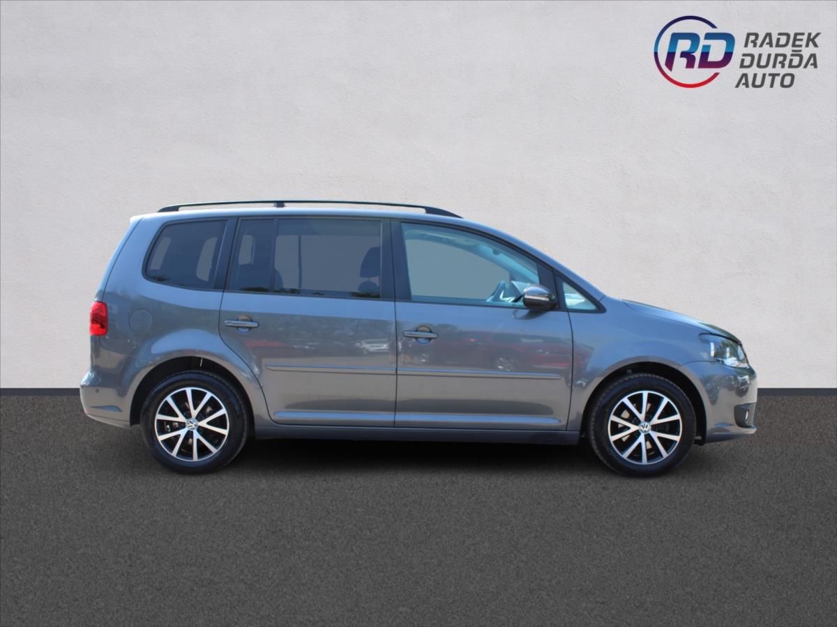 Volkswagen Touran, 1,2 TSI  7 MÍST,VÝHŘEVY - fotka 4