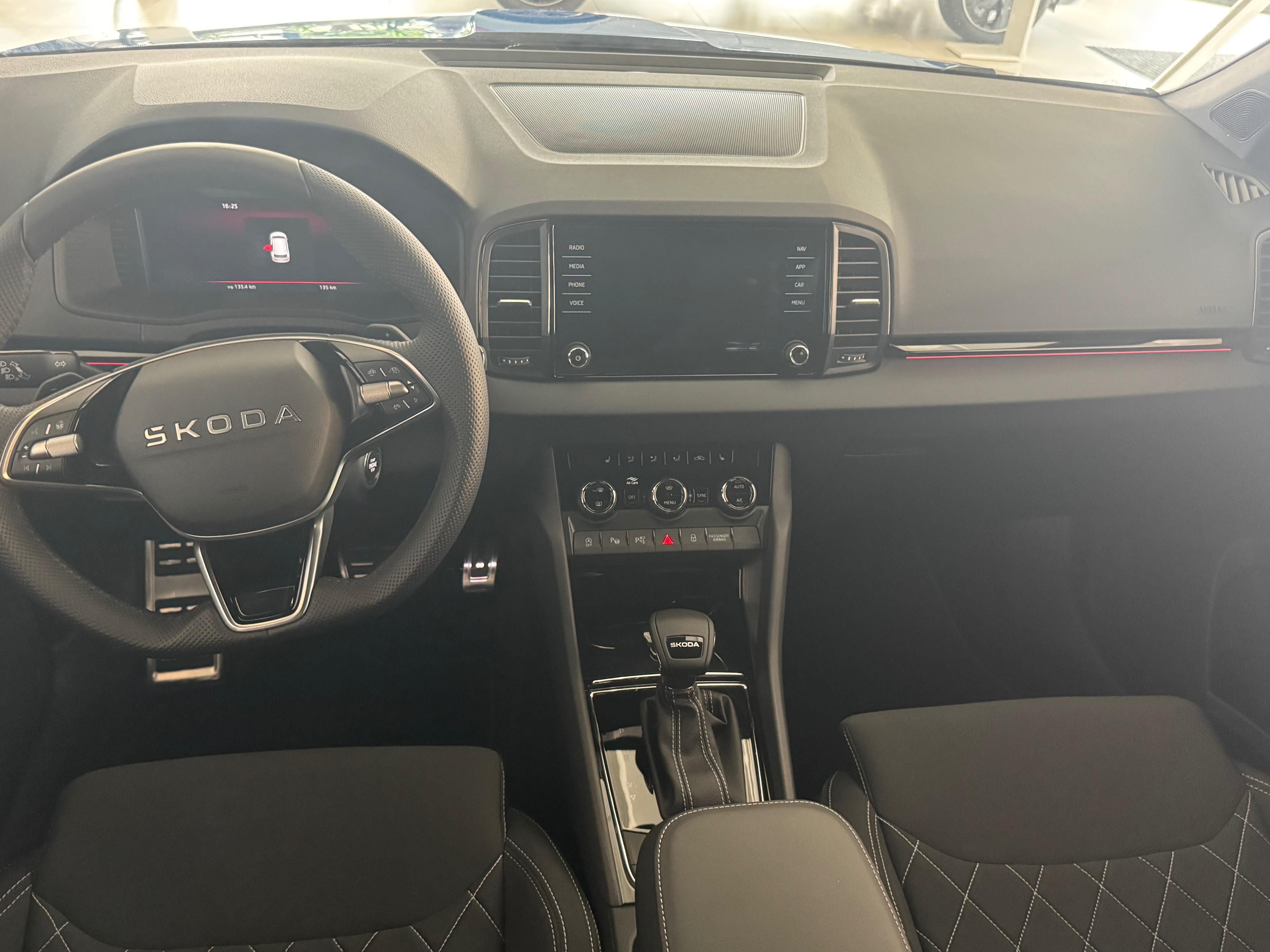 Škoda Karoq, Sportline, 1.5 TSI, 110kw, DSG - fotka 6