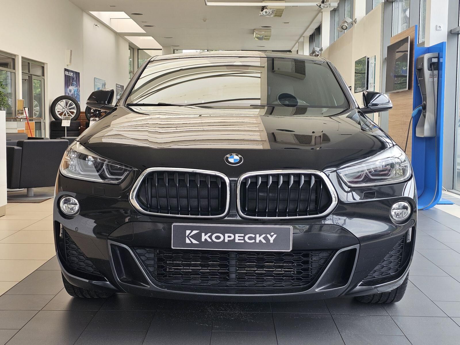 BMW X2, sDrive18i - fotka 2