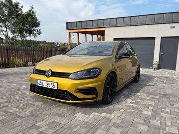 R, Akrapovič, 2.0 TSI, 4x4