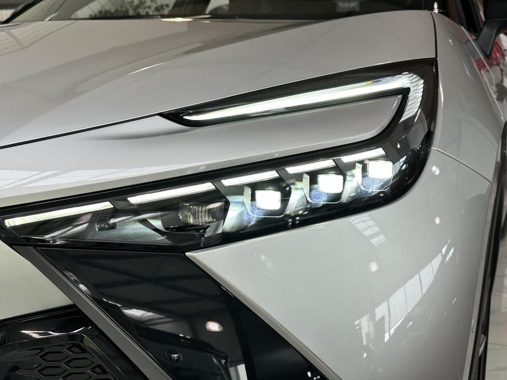 Toyota C-HR, 2.0 HEV 4x4 GR SPORT PREMIE ED - fotka 2