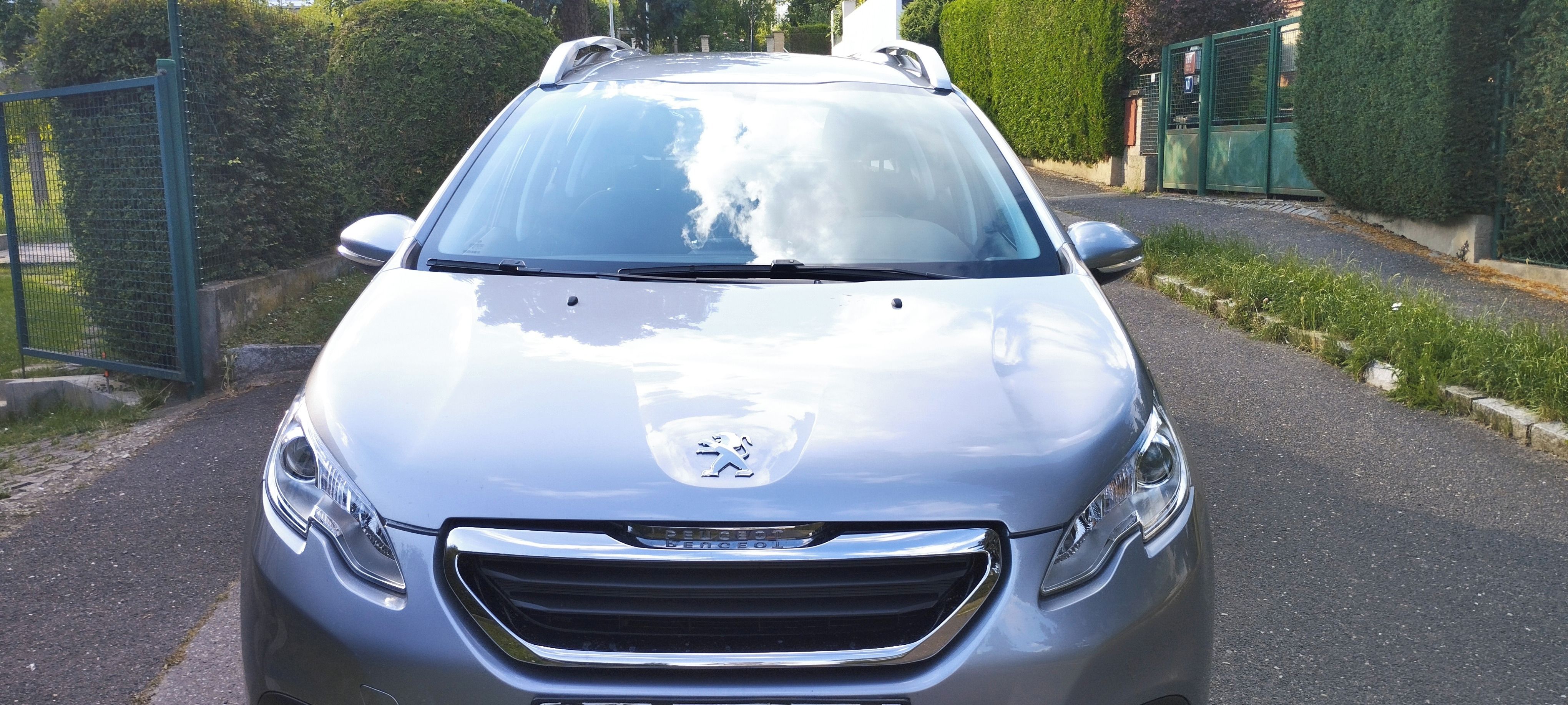 Peugeot 2008, 1.2, garážován, servisován - fotka 4
