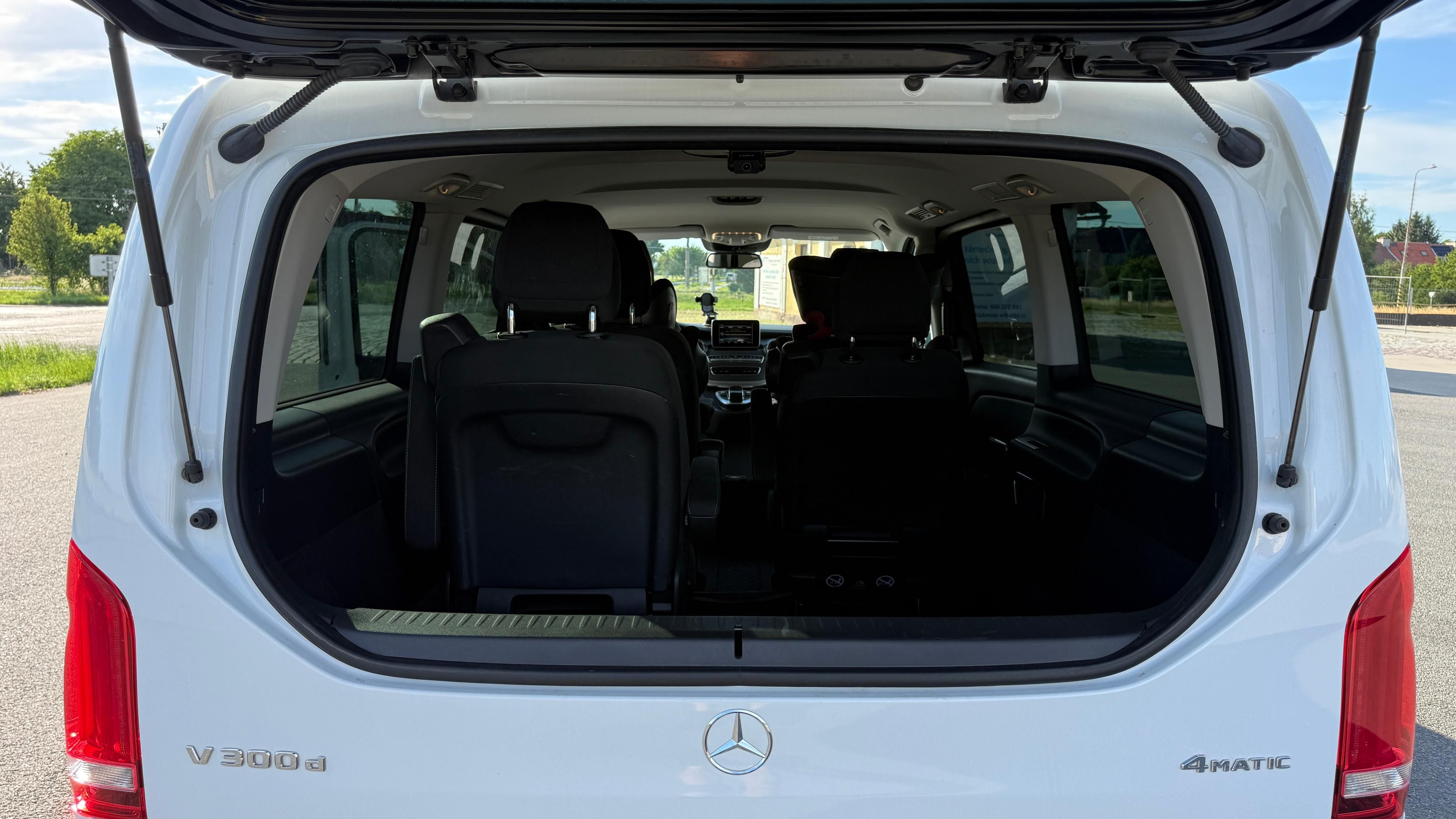 Mercedes-Benz Třídy V, Mercedes-Benz V 300 d 4M AMG - fotka 5