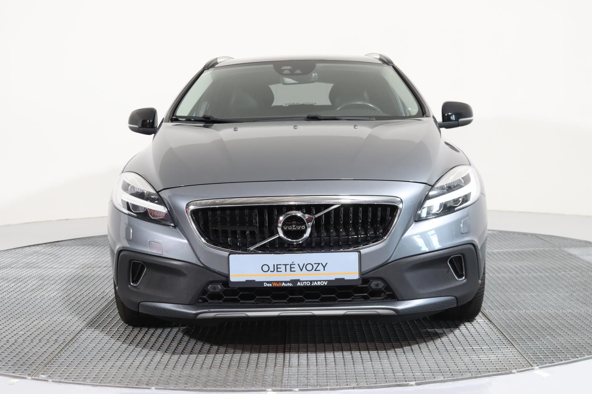 Volvo V40, CROSS COUNTRY 2,0 D3 AUTOMAT - fotka 4