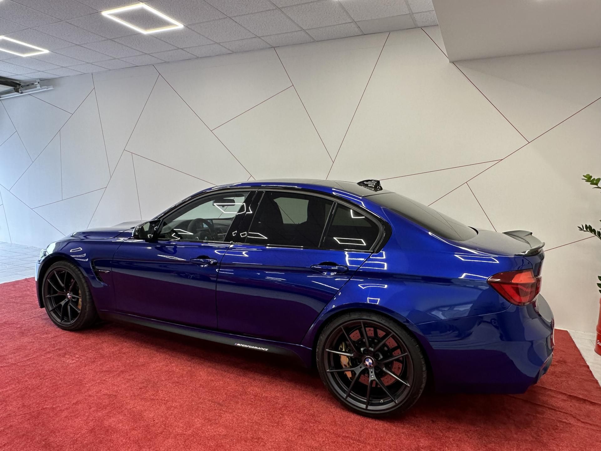 BMW M3, CS*HUD*KARBON. BRZDY*1.MAJITEL - fotka 3