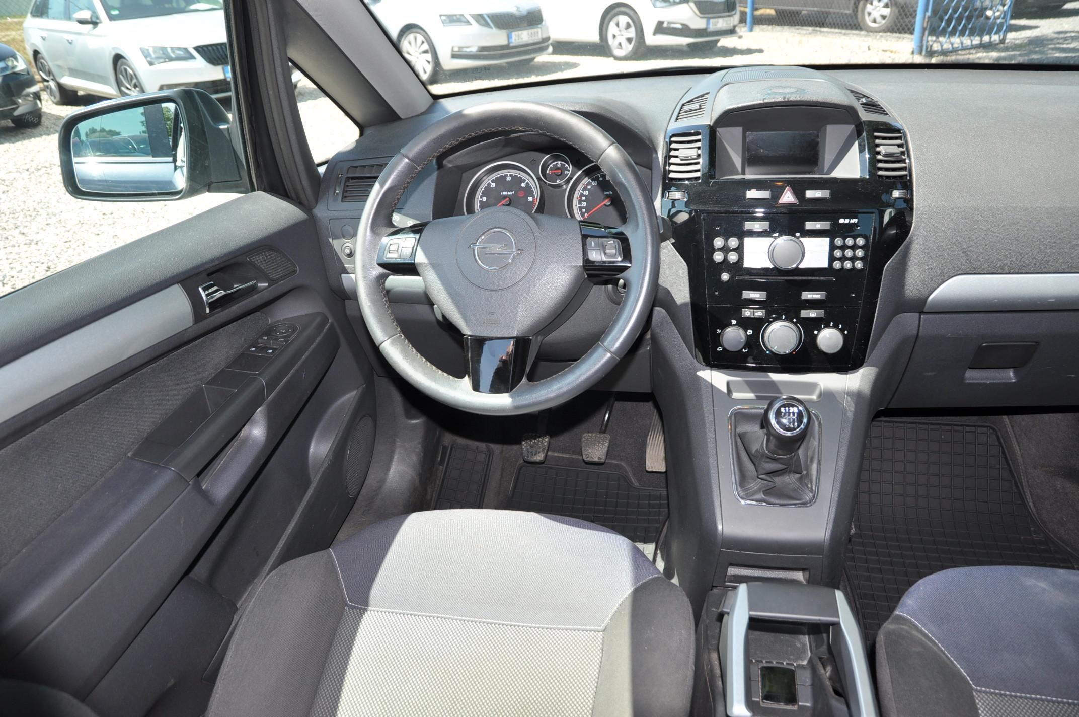 Opel Zafira, 1.7CDTi 81kW 7.míst - fotka 5