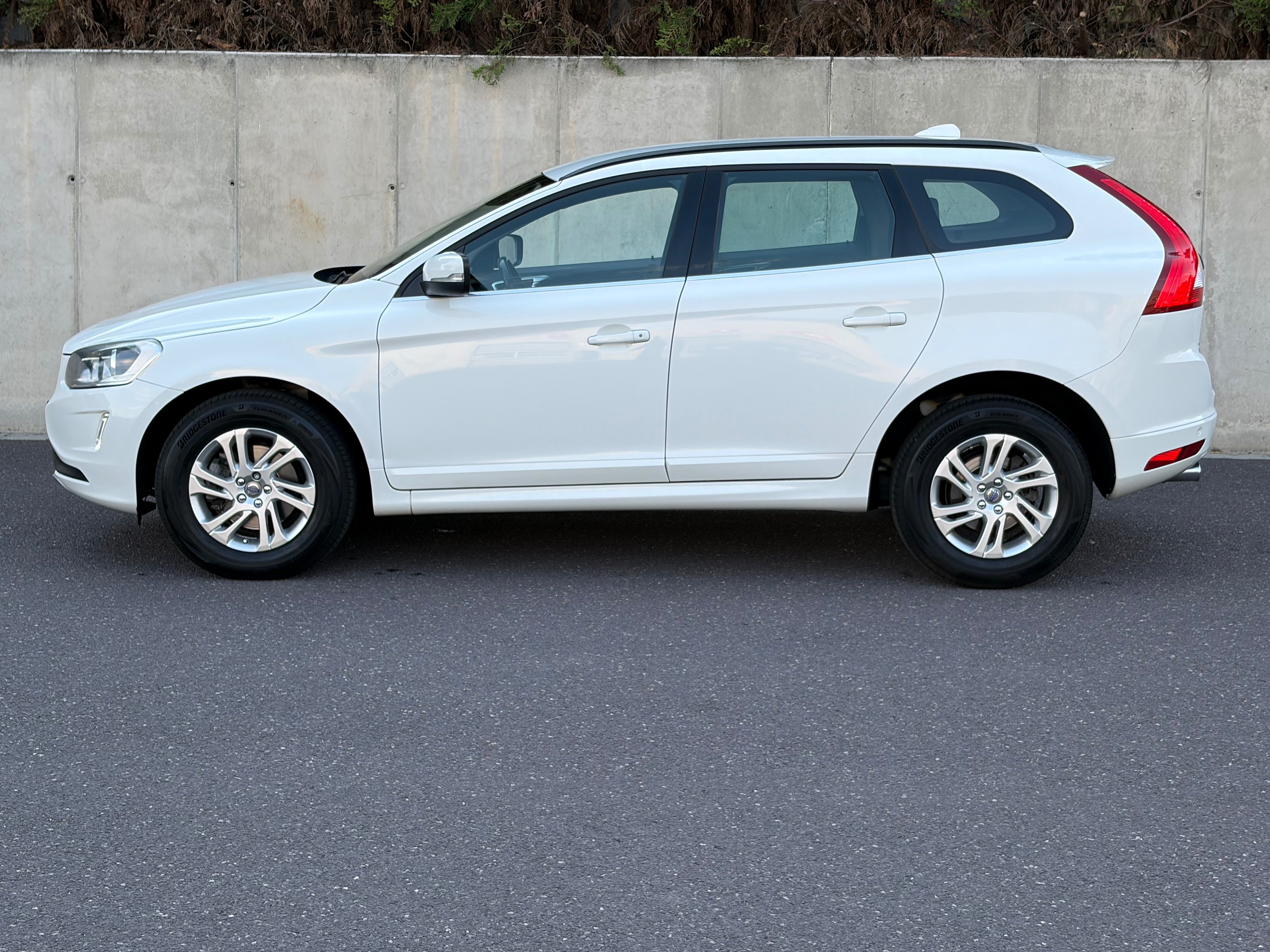 Volvo XC60, 2.0 D3 AT8/152.000km/SERVIS - fotka 5