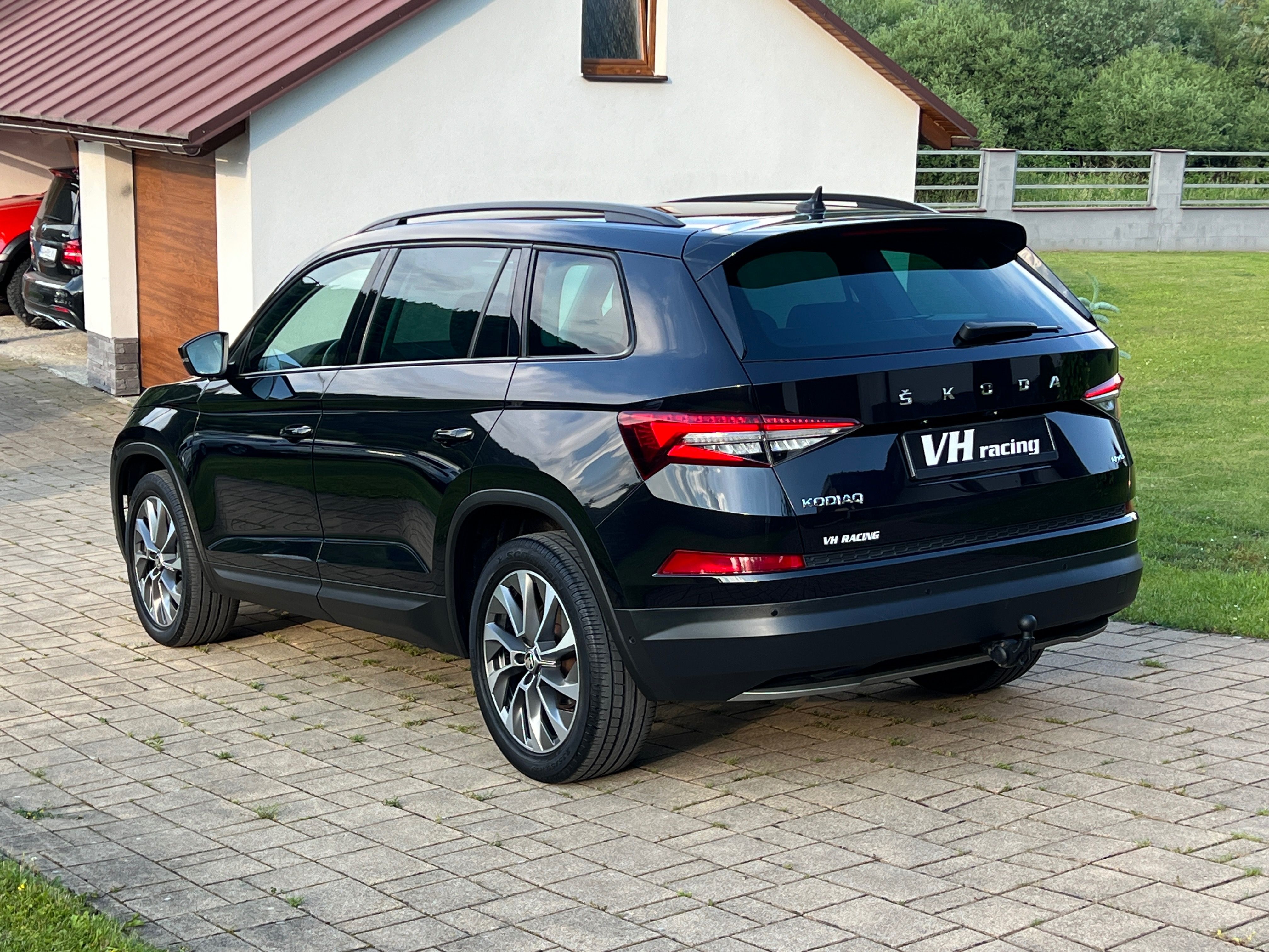 Škoda Kodiaq, 2.0TDI 4x4 DCC Matrix Ťažné - fotka 5