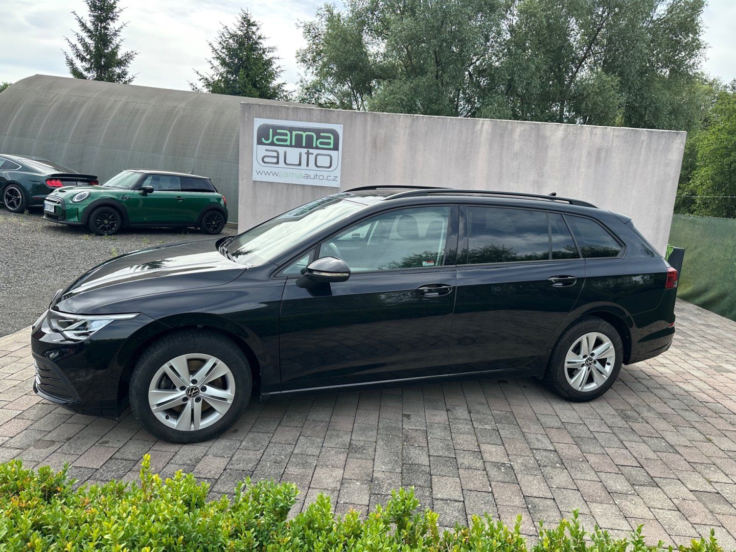 Volkswagen Golf Variant, 2,0TDI 85kW LIFE MANUÁL DPH - fotka 3