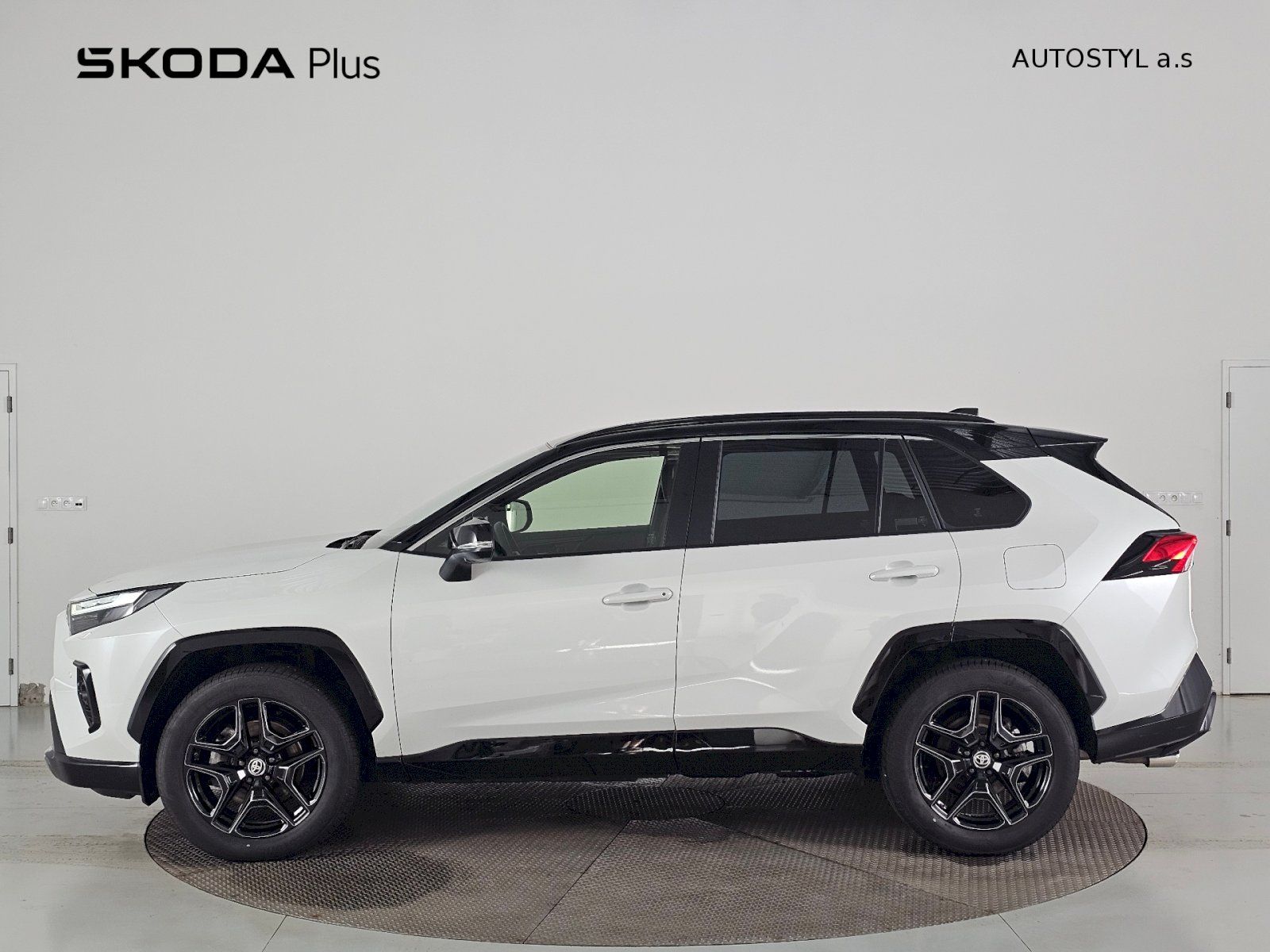 Toyota Rav4, 2.5HEV 4X4 222k GR SPORT - fotka 3