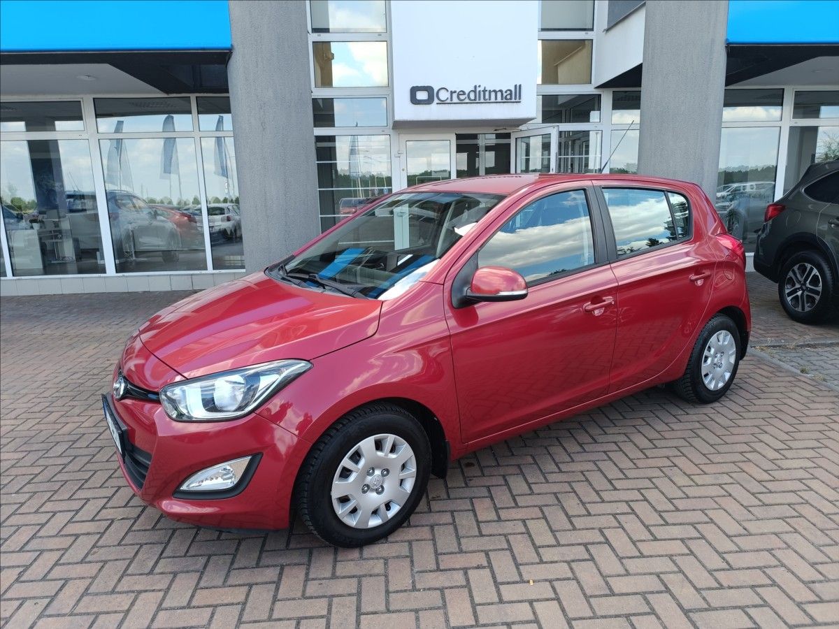 Hyundai i20, 1,2 CVVT Family Space - fotka 3