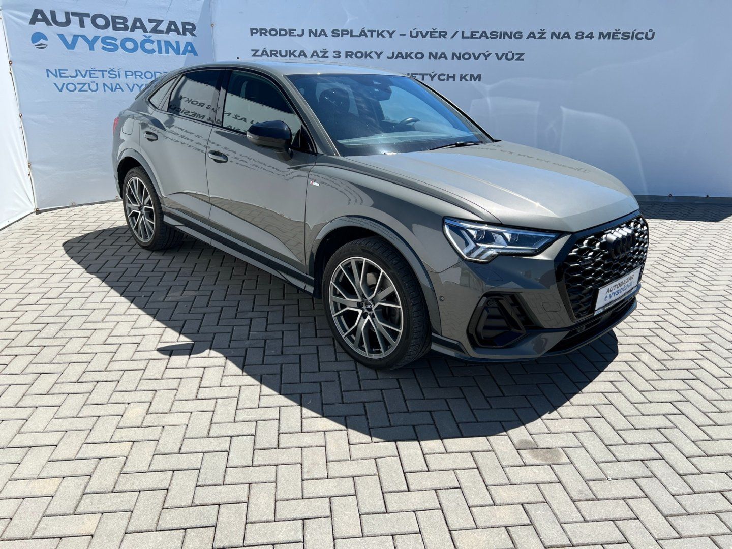 Audi Q3, 2.0TFSi SB 4x4 S-Line! Webasto - fotka 3