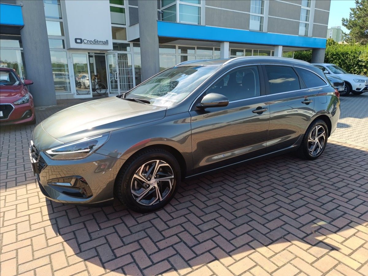 Hyundai i30, 1,0 T-GDi, DCT, Automat Smart - fotka 3