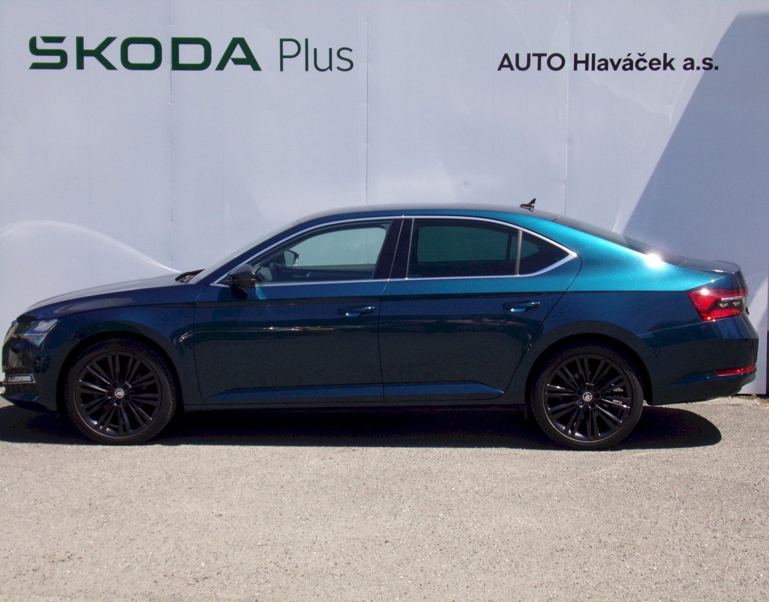 Škoda Superb, Style 2.0 TDI / 110kW A7F - fotka 3