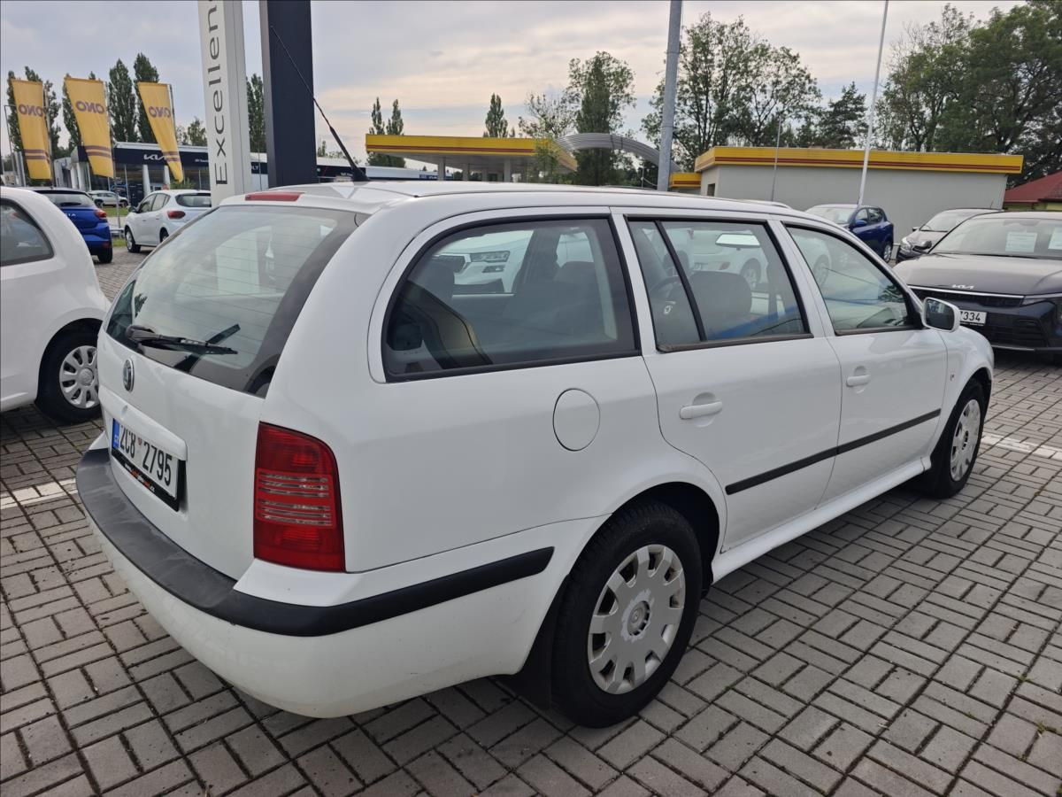 Škoda Octavia, 1,9 TDI 81kW  Combi Ambiente - fotka 6