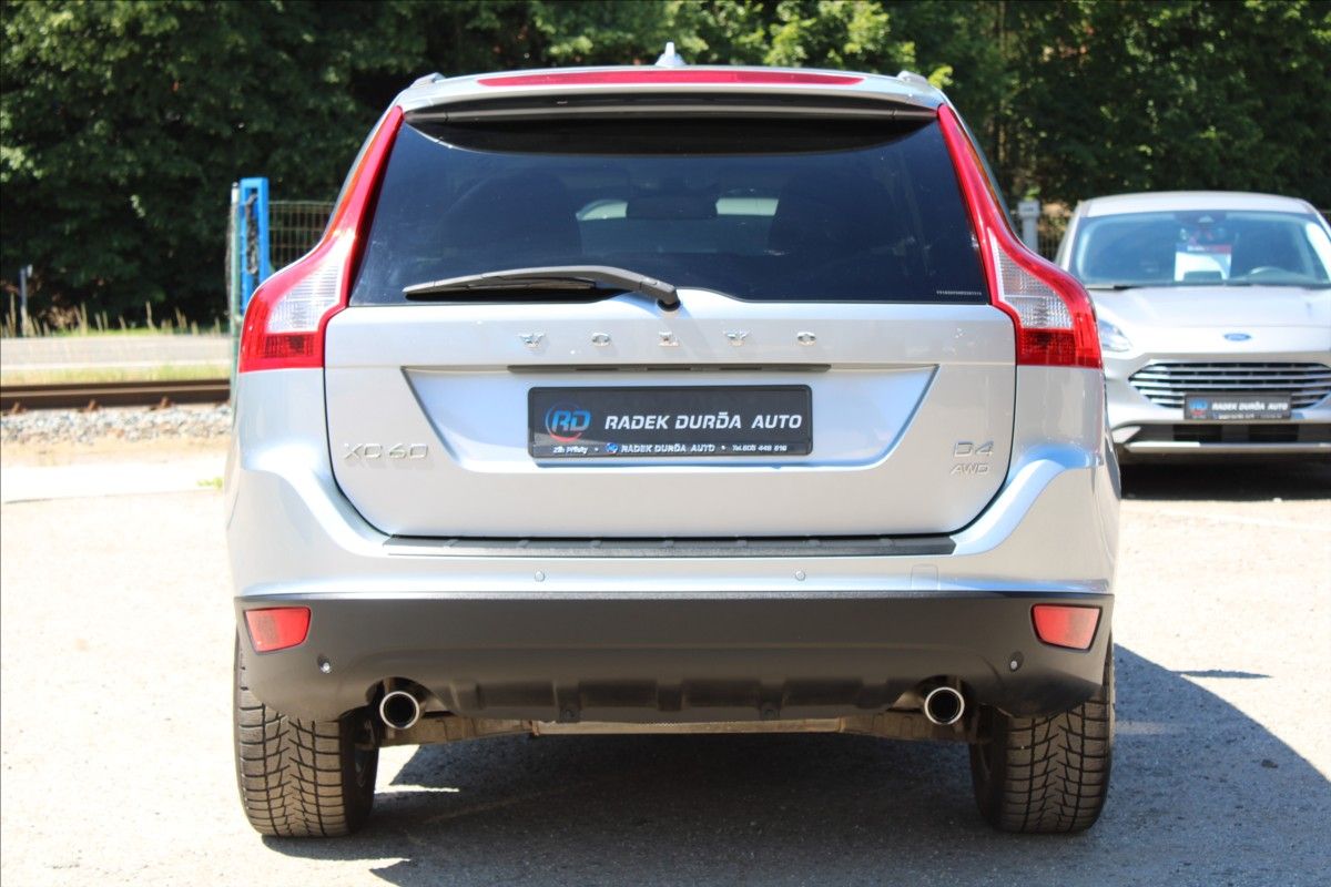 Volvo XC60, 2,4 D4  ČR,A/T,4x4,OCEAN RACE - fotka 6