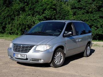 Chrysler Voyager 2.5 CRD 7míst