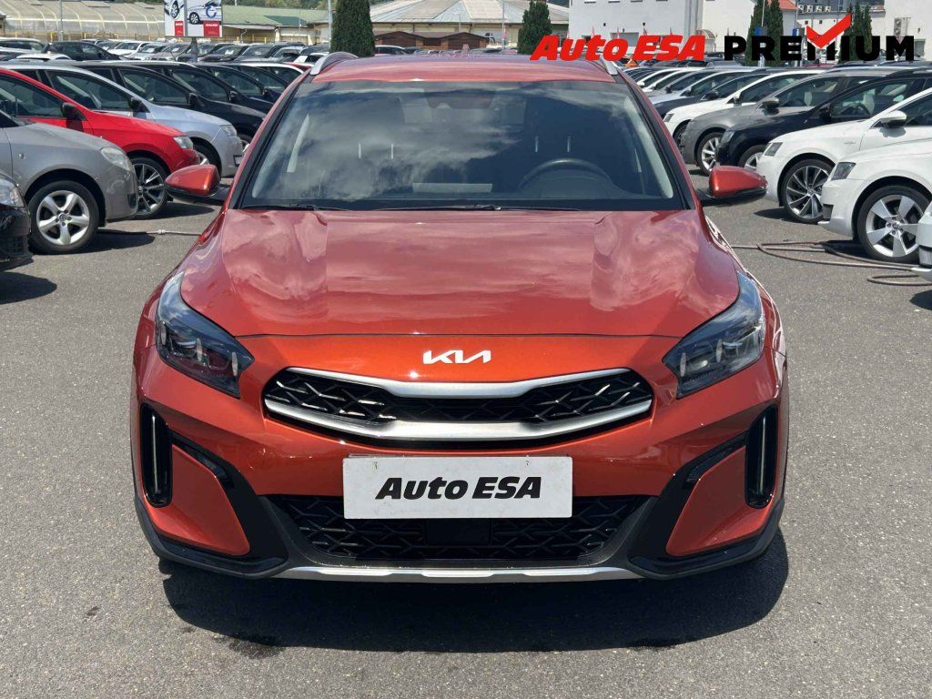 Kia XCee´d, 1.5i,servis.kniha,AT - fotka 2