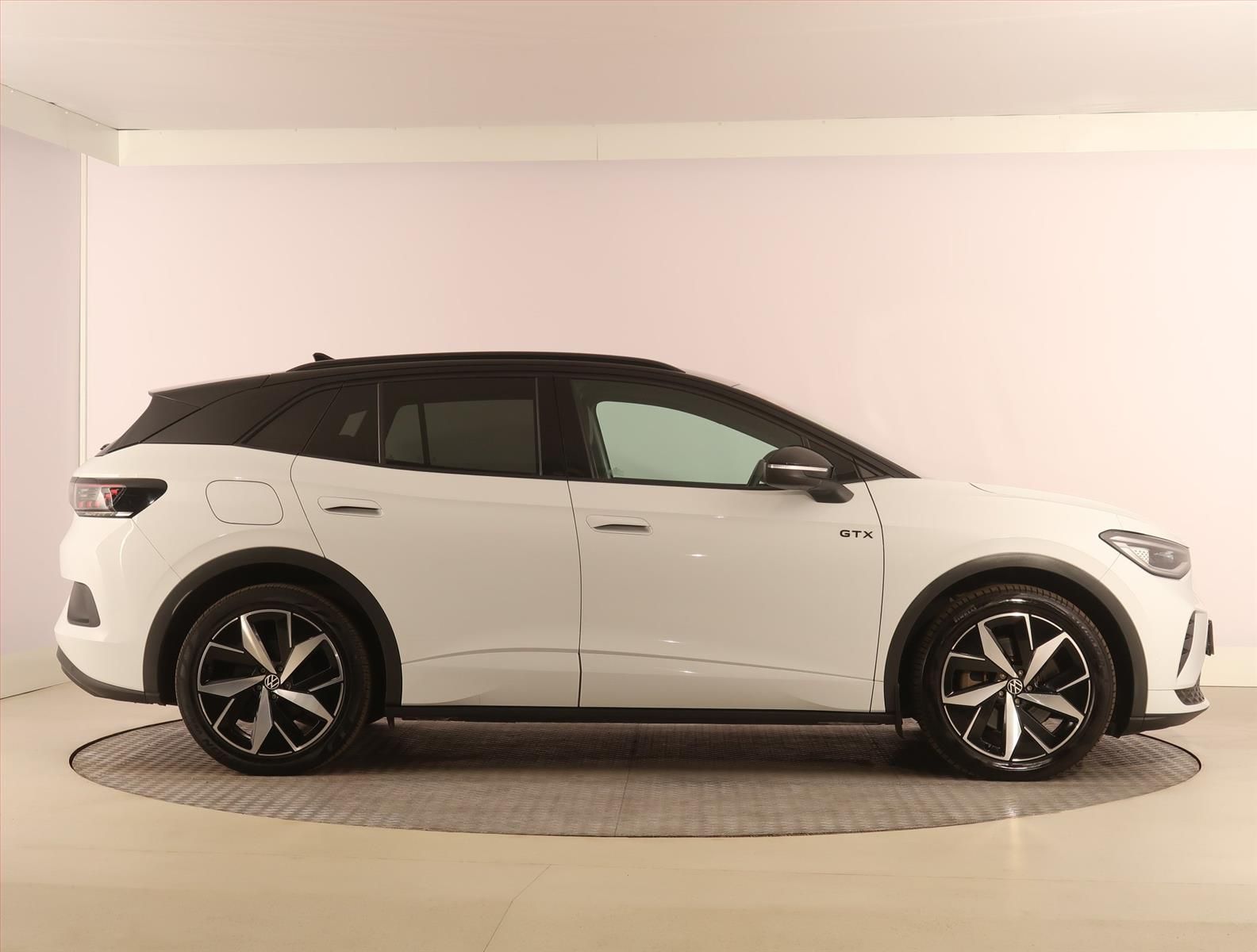 Volkswagen ID.4, GTX (82 kWh), SoH 92%, 4X4 - fotka 6