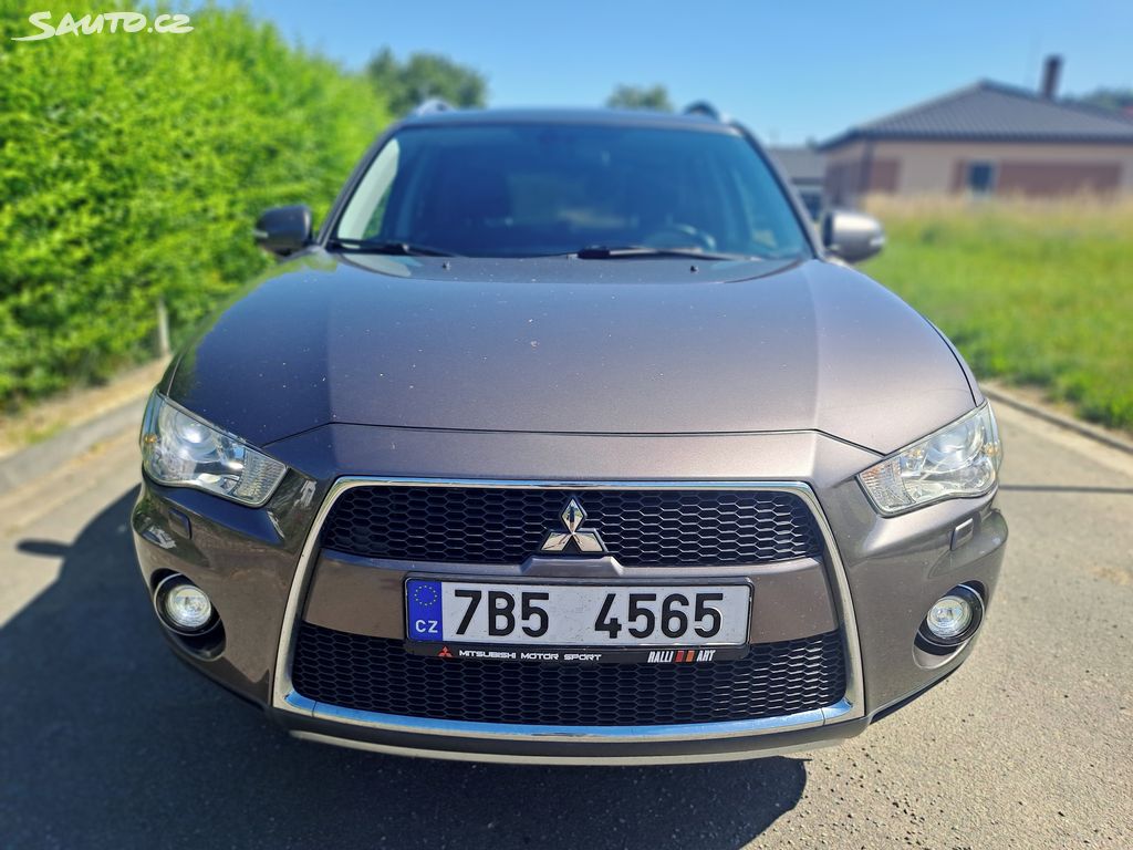 Mitsubishi Outlander, 7MÍST,8XALU,134530km!ČR!
