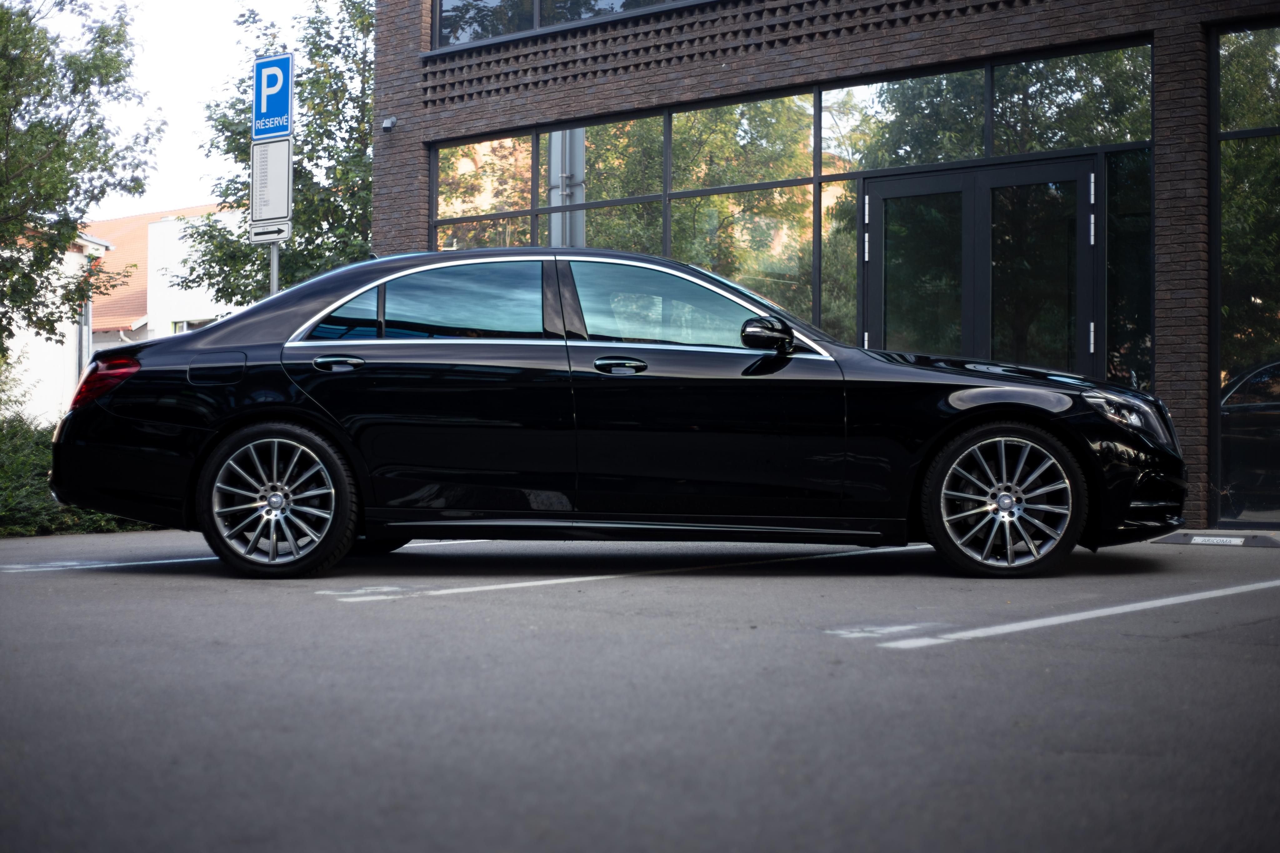 Mercedes-Benz Třídy S, Mercedes-Benz S500 4-matic L - fotka 4