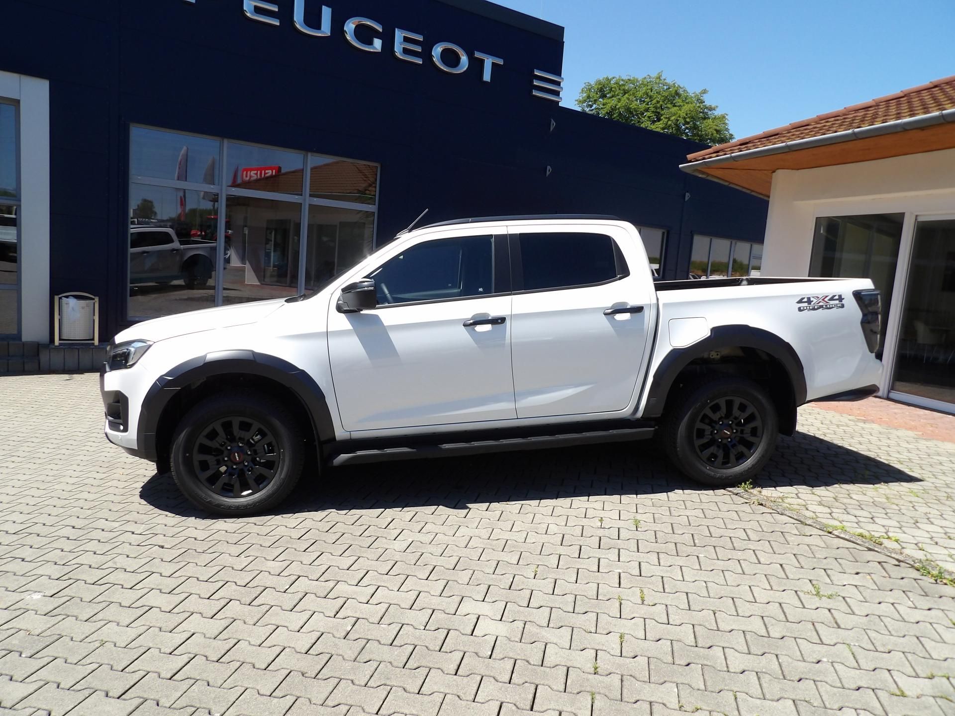 Isuzu D-Max, V-Cross 2.2L 163K 4x4 8st. A/T - fotka 6
