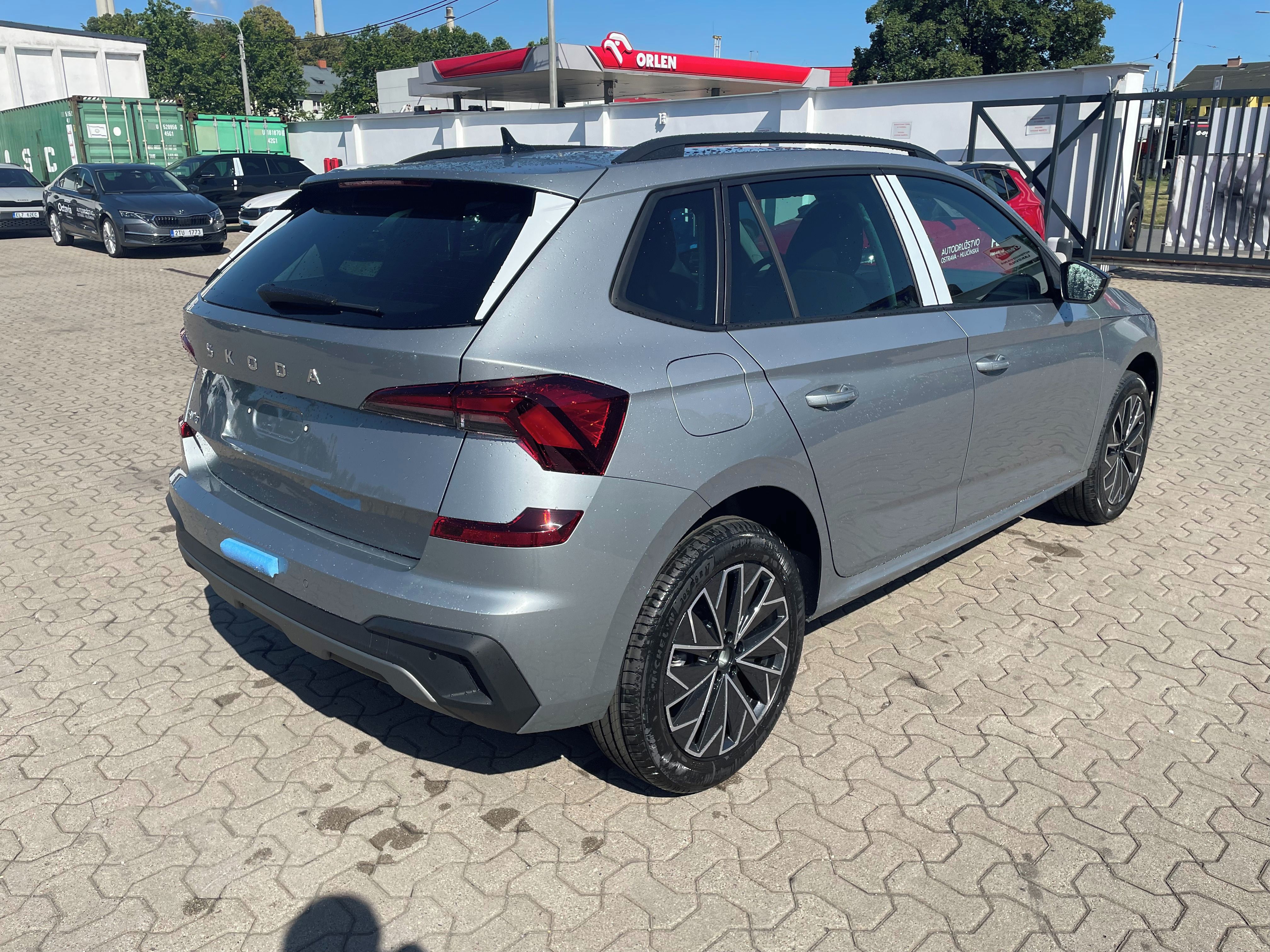 Škoda Kamiq, 1.0 TSI 85kW DSG Dynamic - fotka 3