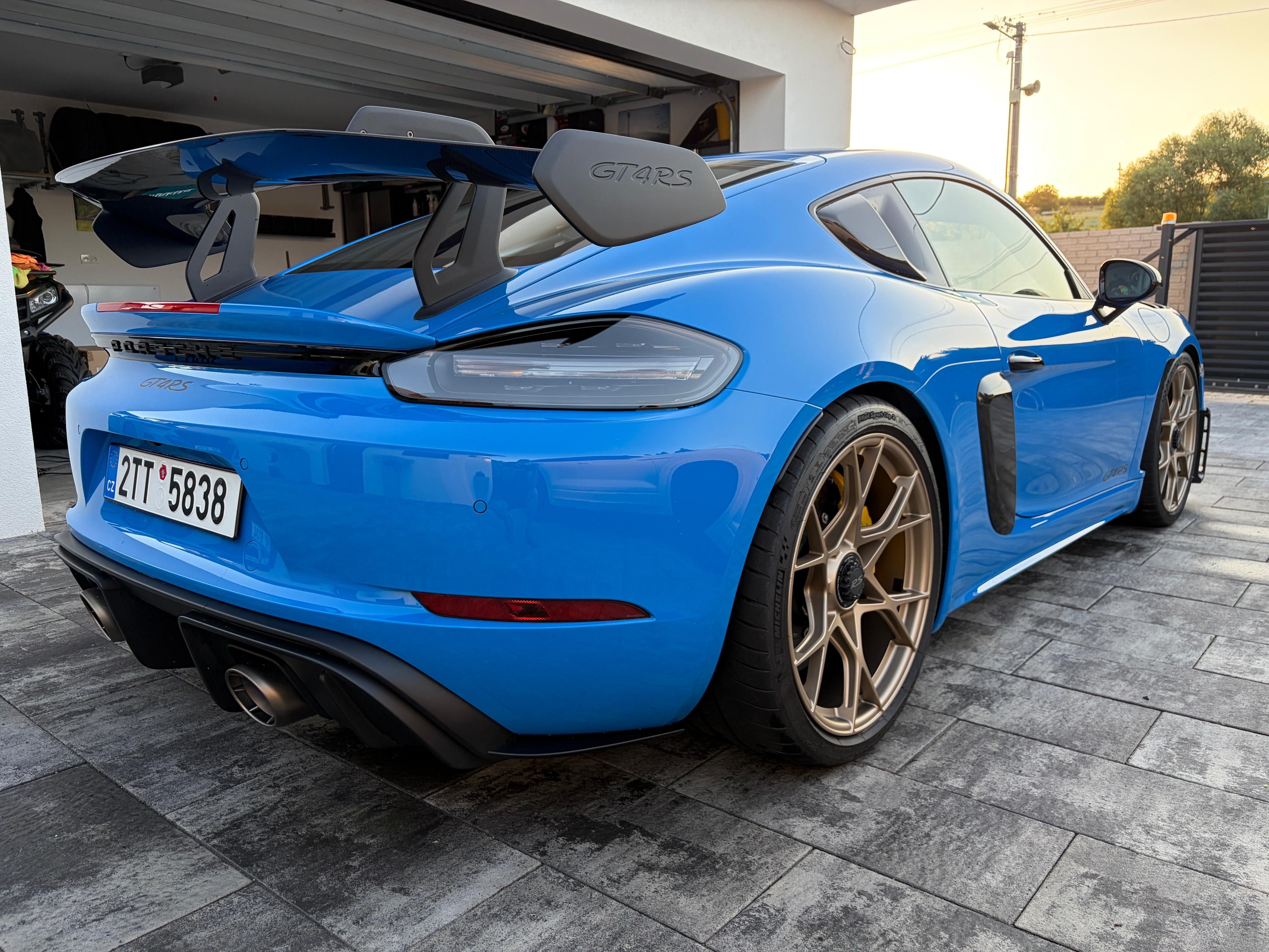 Porsche Cayman, GT4 RS - fotka 4