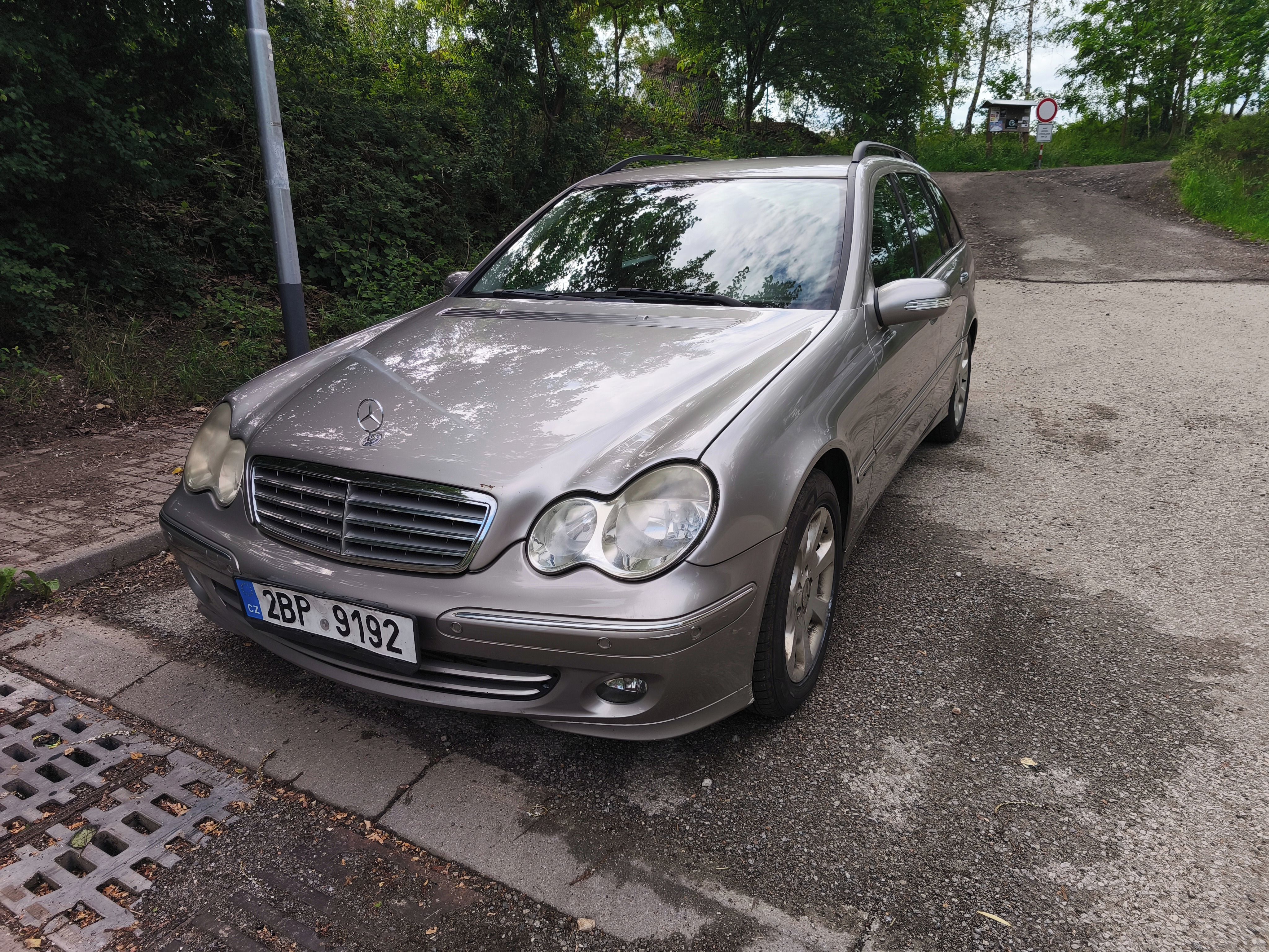 Mercedes-Benz Třídy C, Mercedes Benz W203 110kw - fotka 4